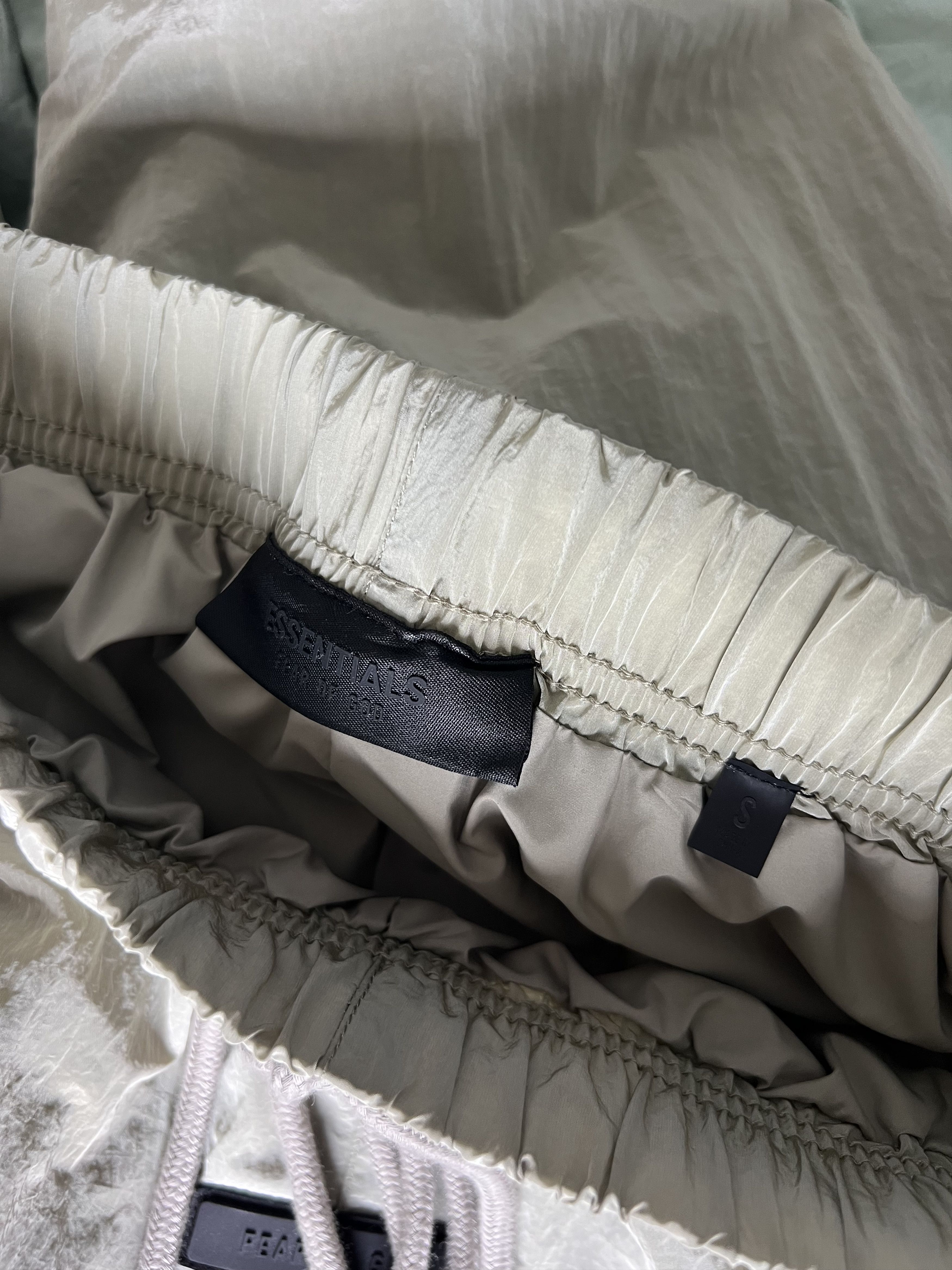 Essentials × Fear of God Fear of God Essentials Nylon Crinkle Track Pants Size US 30 / EU 46 - 8 Thumbnail