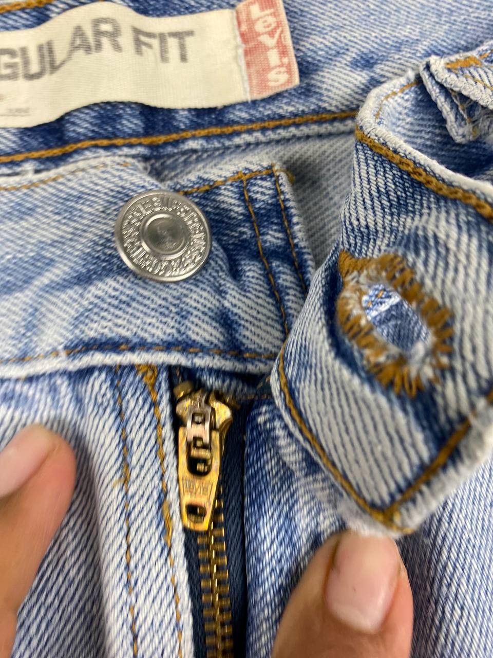 Levi's vintage levis 505 regular fit distressed denim Size US 39 - 15 Thumbnail