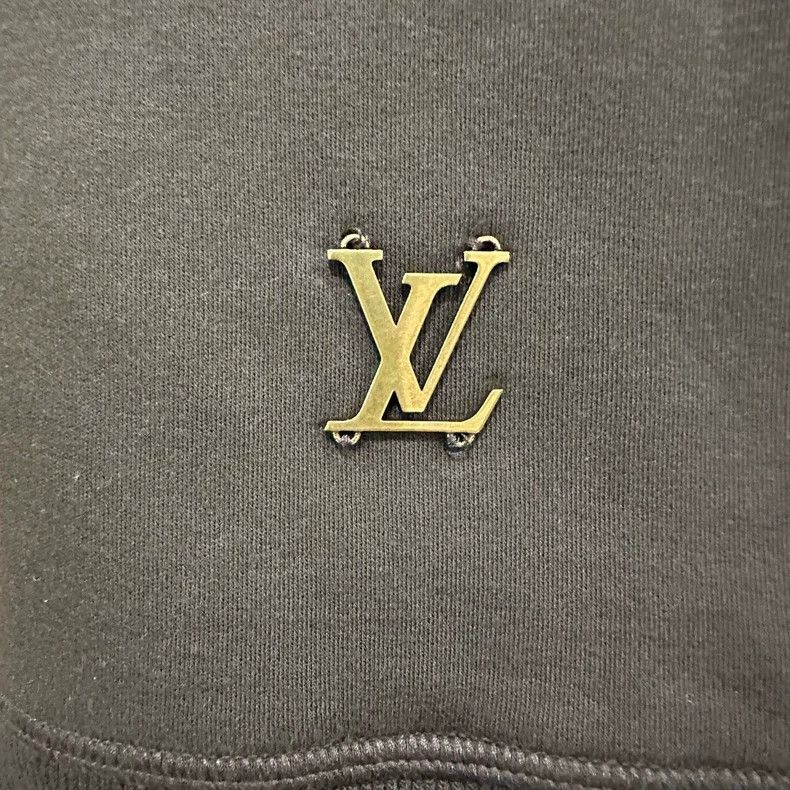Louis Vuitton Louis Vuitton Three-flower Hardware Logo Hoodie Size US L / EU 52-54 / 3 - 5 Thumbnail