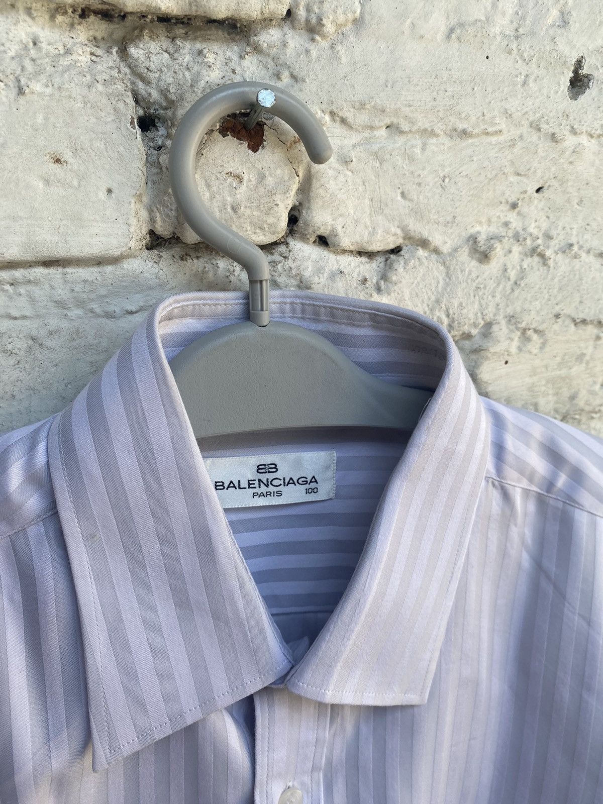 Balenciaga VINTAGE BALENCIAGA STRIPPED FORMAL LONG SHIRTS Size US L / EU 52-54 / 3 - 2 Thumbnail