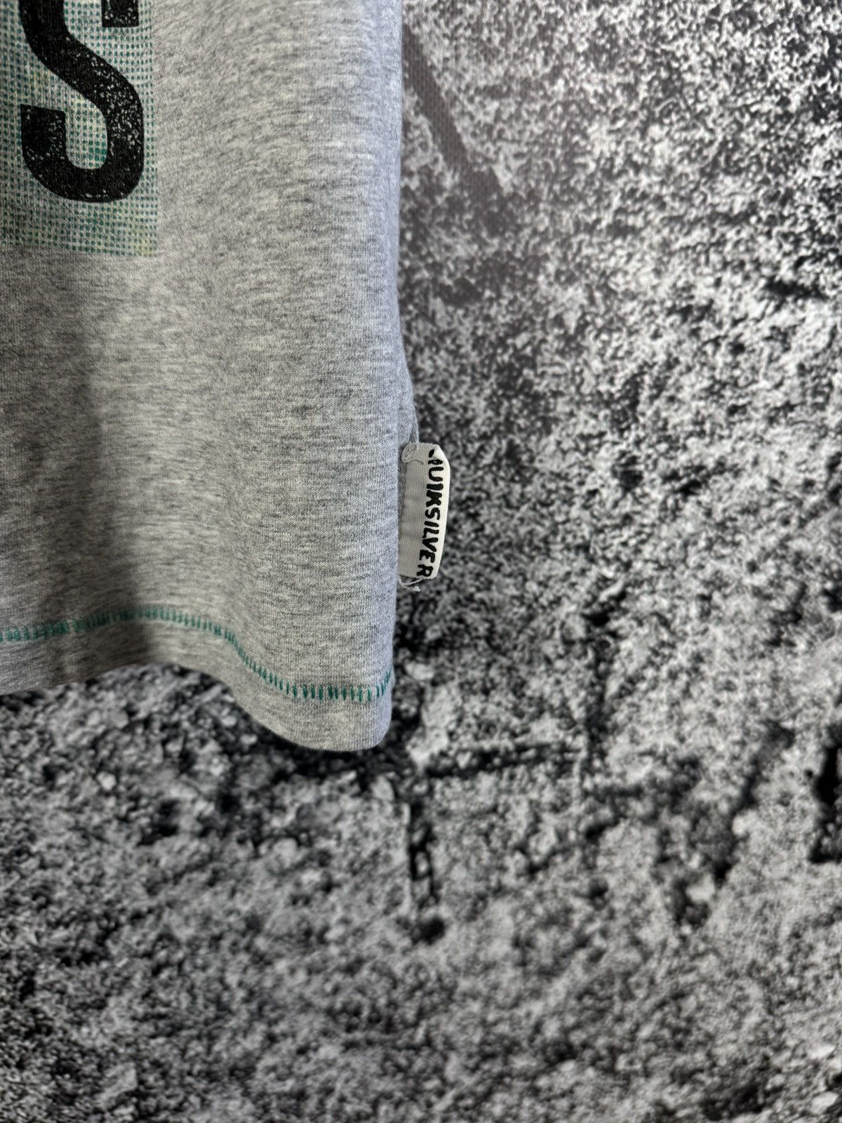 Quiksilver Vintage Quiksilver Surf T-Shirt Big Logo Palm Surfing Size M Size US M / EU 48-50 / 2 - 7 Thumbnail