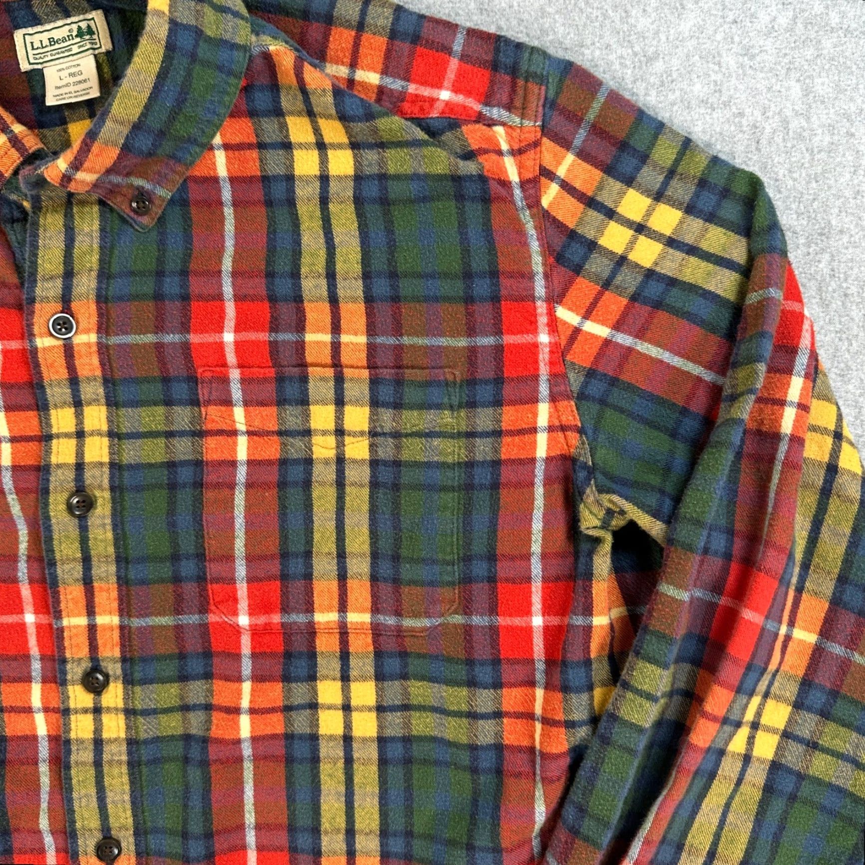 Vintage LL Bean Plaid Flannel Shirt Men's Long Sleeve Button-Down Cotton Traditional Fit Casual Workwear Size US L / EU 52-54 / 3 - 3 Thumbnail
