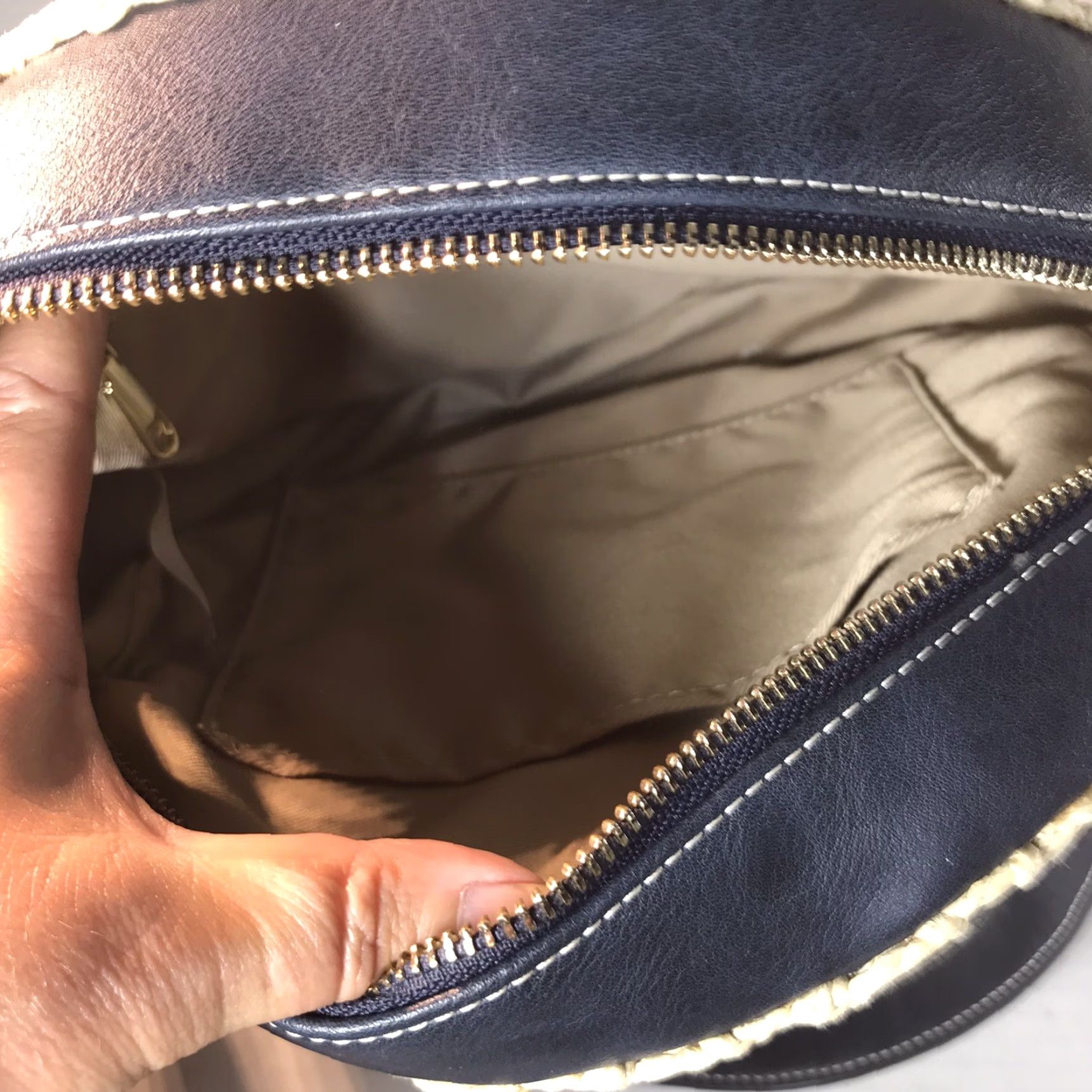 Talbots Talbots Satchel Bag Women Medium Beach Casual 10in Straw Polyurethane Blue Beige Zip Closure Size ONE SIZE - 6 Thumbnail