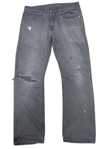 VINTAGE LEVIS JEANS FADED DISTRESSED STYLE