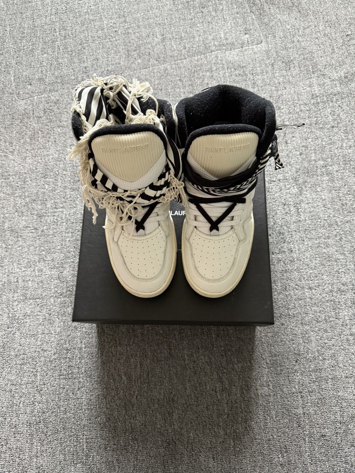 Saint Laurent Paris Saint Laurent Smith bandana-detail high-top Sneakers Size US 9 / EU 42 - 2 Thumbnail