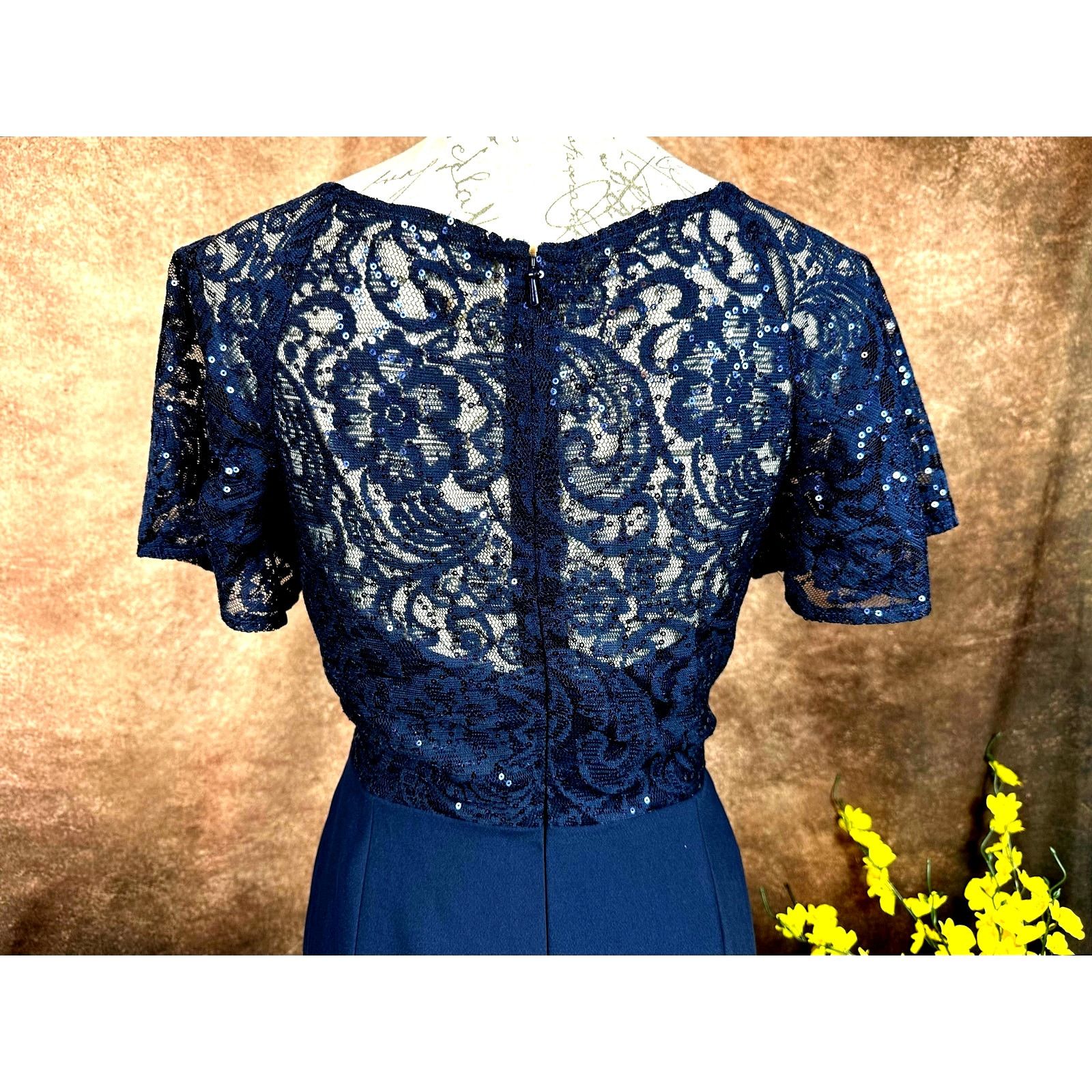 Jenny Packham Jenny Packham Victorian Sequin Lace Trumpet Gown Midnight 14 Size XL / US 12-14 / IT 48-50 - 16 Thumbnail