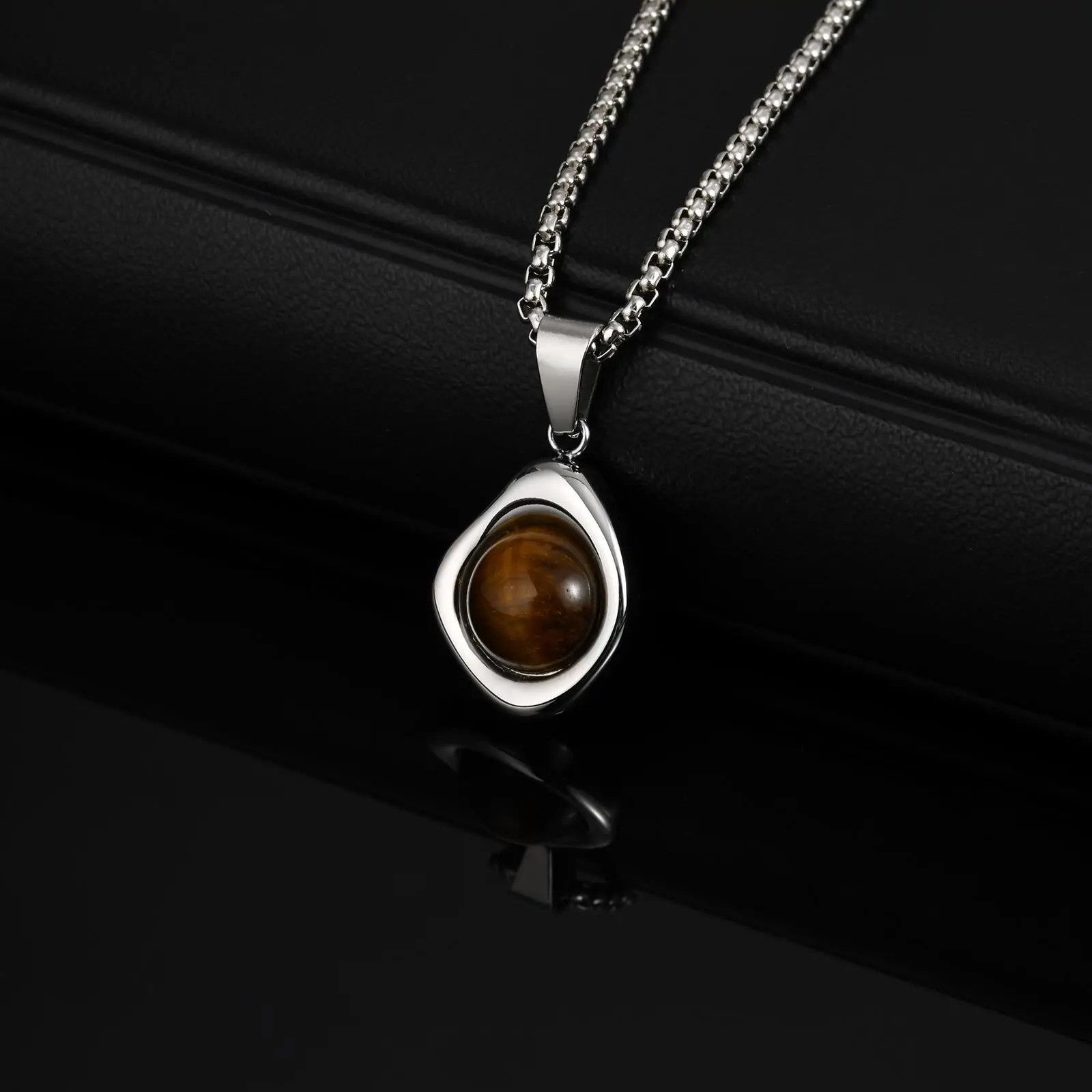 Vintage Tiger Eye Stone Pendant Necklace Size ONE SIZE - 2 Thumbnail