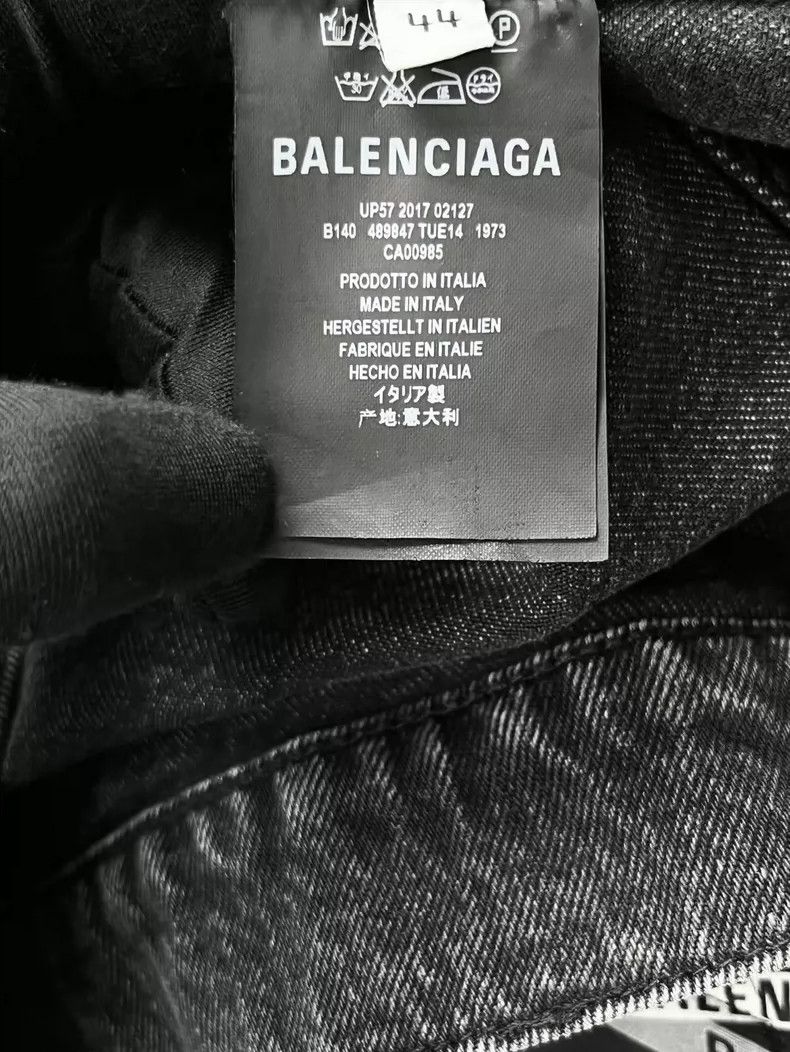 Balenciaga Balenciaga Washed black do old damage back embroidered sin Size US S / EU 44-46 / 1 - 8 Thumbnail