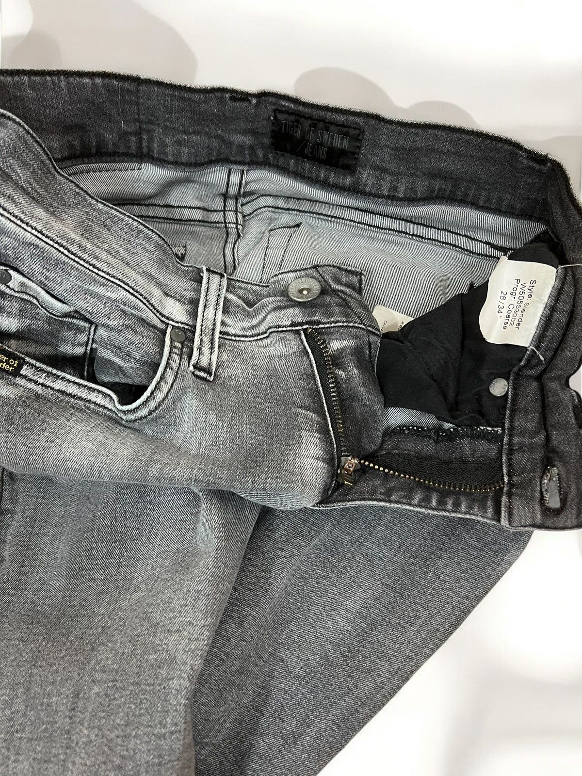 Tiger of Sweden Tiger of Sweden Slender jeans size W26 L32 Size 26" / US 2 / IT 38 - 5 Thumbnail