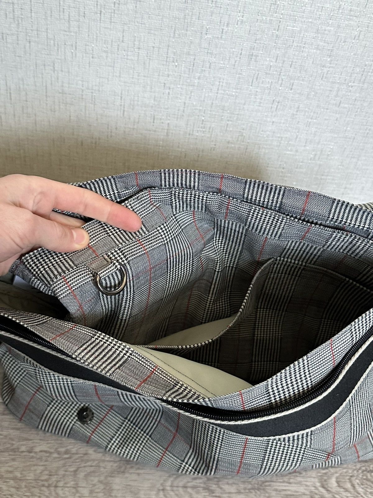 Lacoste × Vintage Vintage Lacoste Bag Laptop Rare Retro Grey Campus Size ONE SIZE - 15 Thumbnail