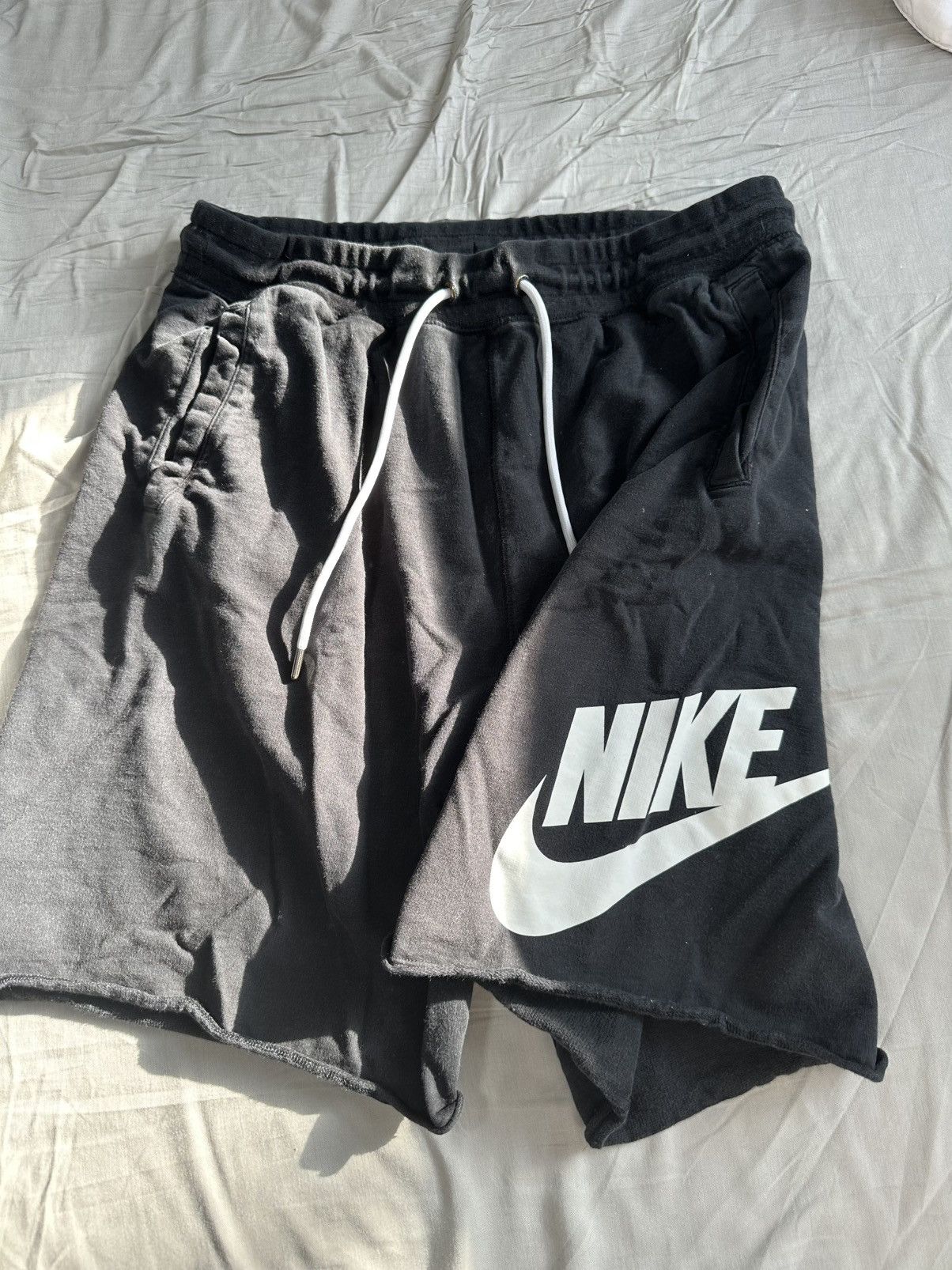 Nike Nike Logo Cotton Shorts Size US 36 / EU 52 - 2 Thumbnail