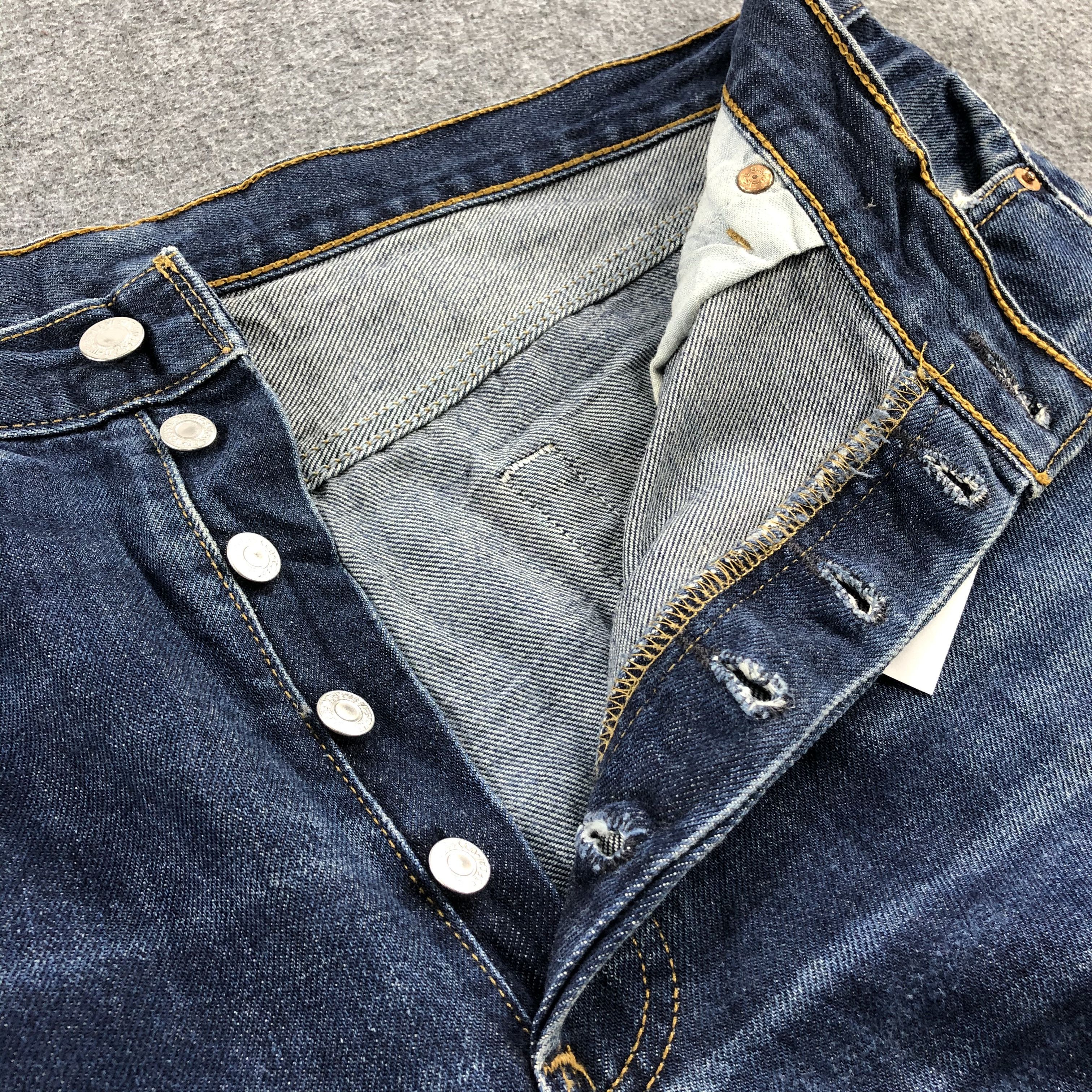 Levi's Vintage 90s Distress Levis 501 Denim Jeans- JM1068 Size US 36 / EU 52 - 9 Thumbnail