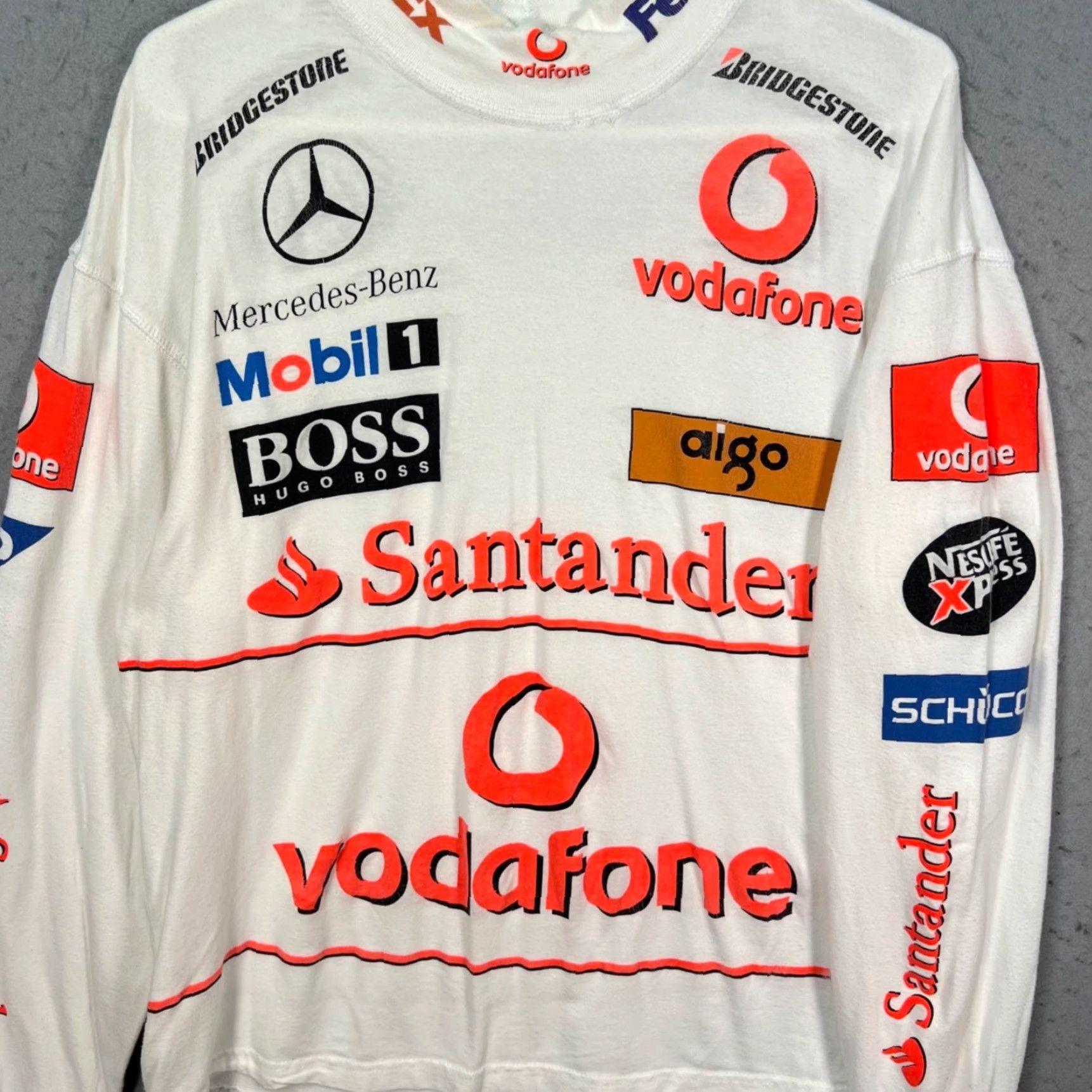 Vintage VINTAGE Vodafone McLaren Mercedes Formula 1 Racing Long Sleeve T Shirt White Size US L / EU 52-54 / 3 - 5 Thumbnail