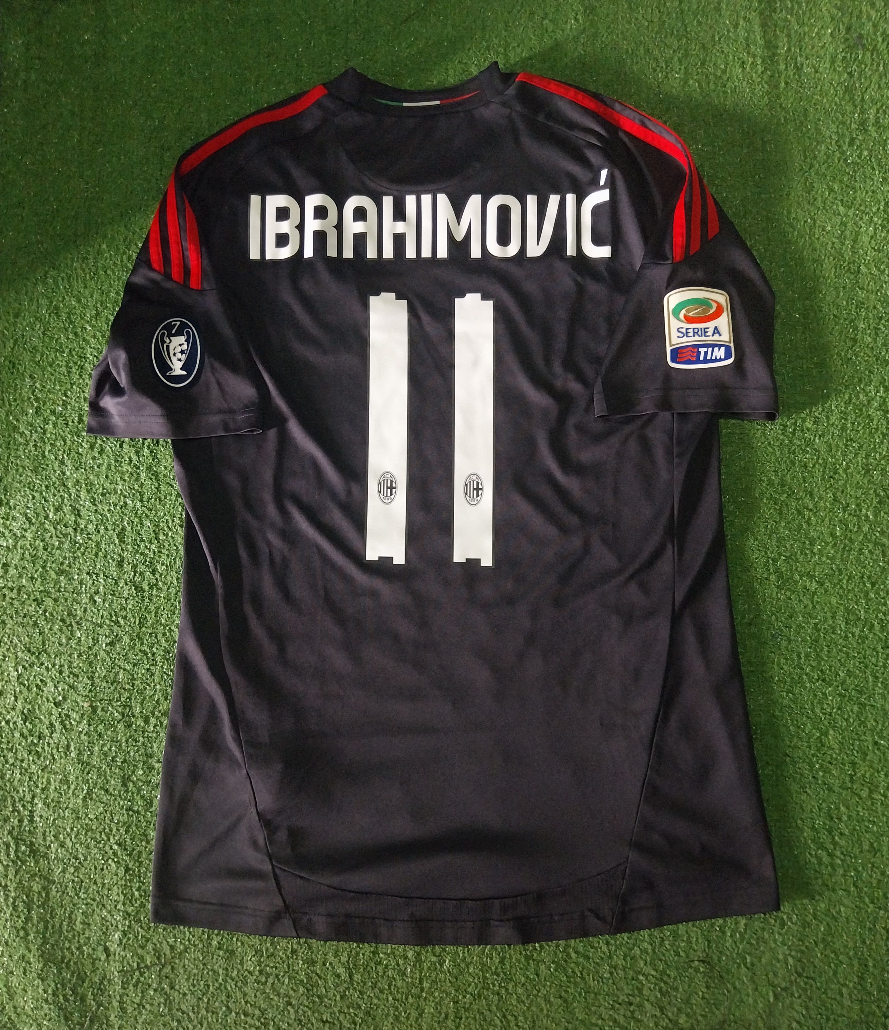 Adidas Ac milan 3rd 2010/2011 ibrahimovic jersey football Size US M / EU 48-50 / 2 - 2 Thumbnail