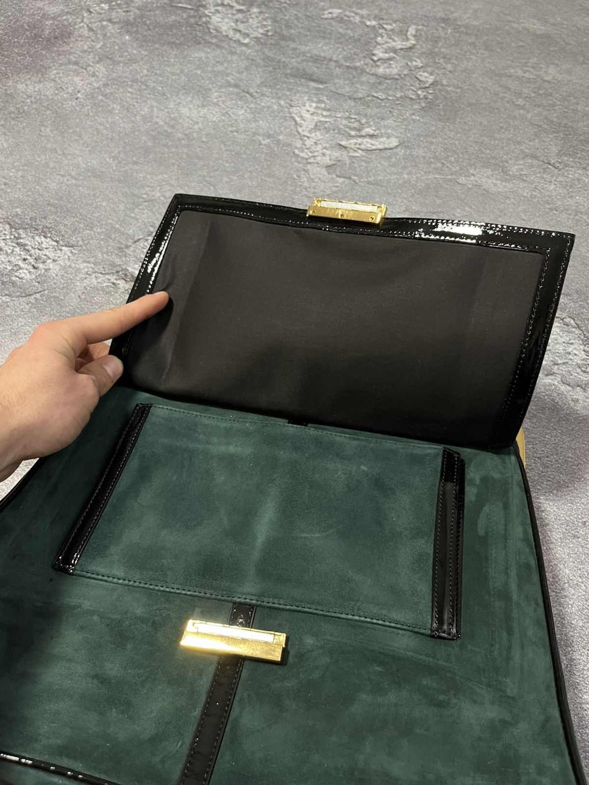 Balmain × H&M Balmain x H&M Green Suede Bag Size ONE SIZE - 3 Thumbnail