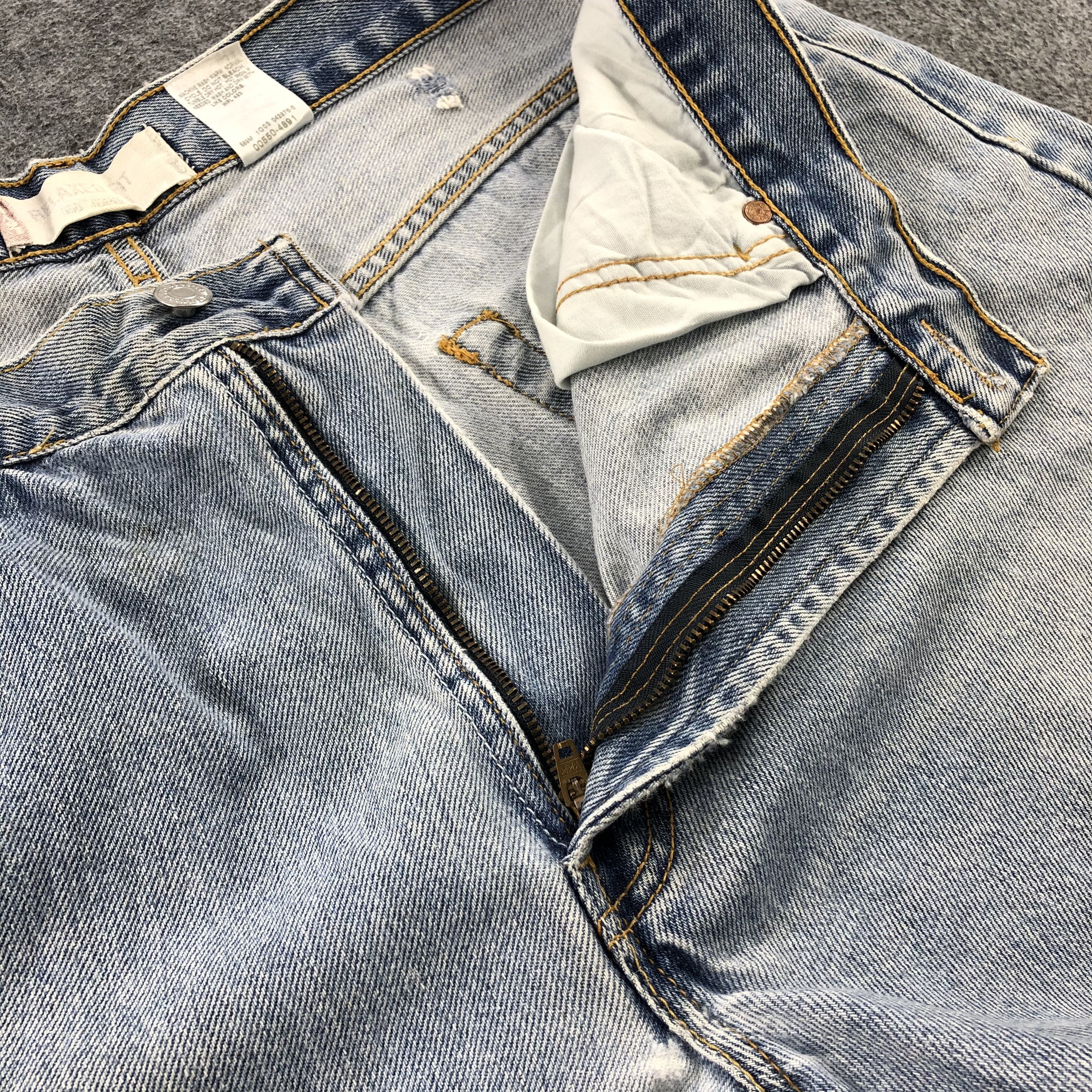 Levi's × Vintage Vintage 90s Light Wash Levis 550 Jeans-JM1849 Size US 38 / EU 54 - 8 Thumbnail