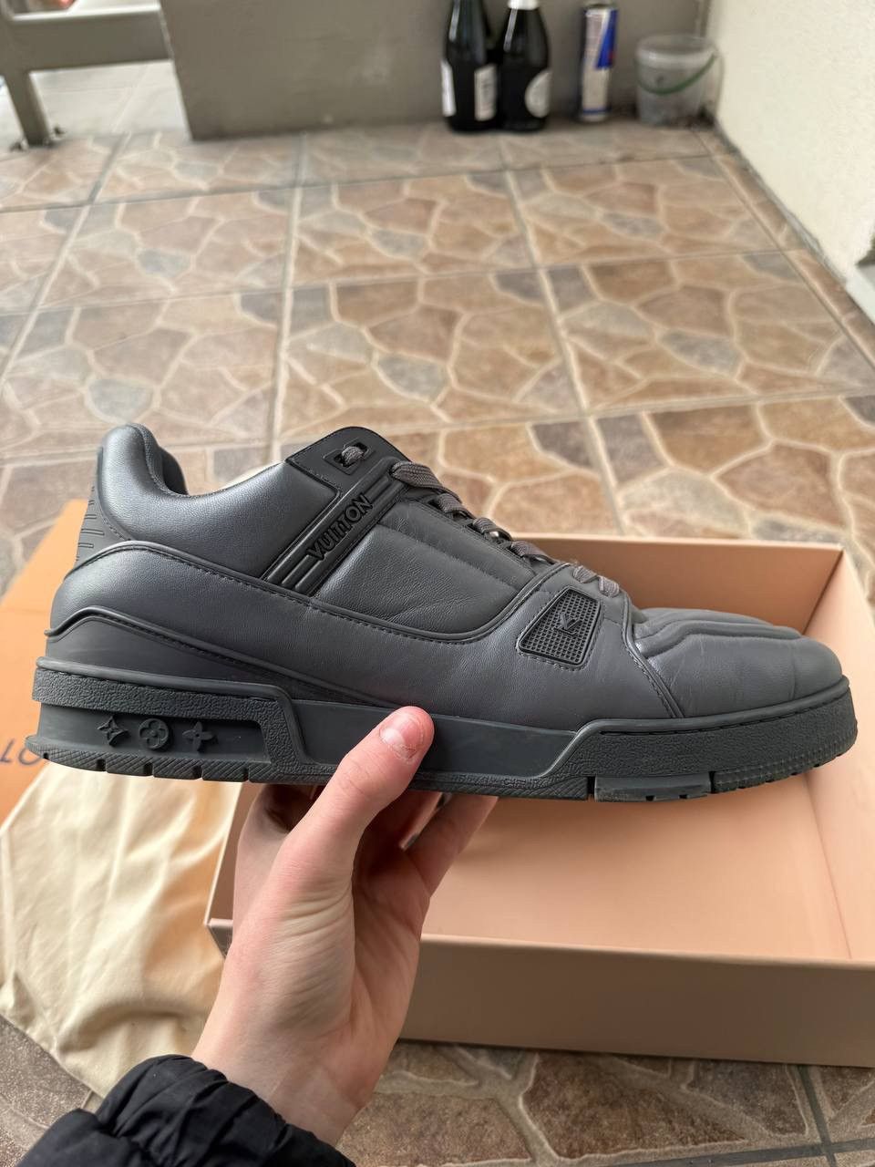 Louis Vuitton Louis Vuitton leather grey trainers Size US 11 / EU 44 - 7 Thumbnail