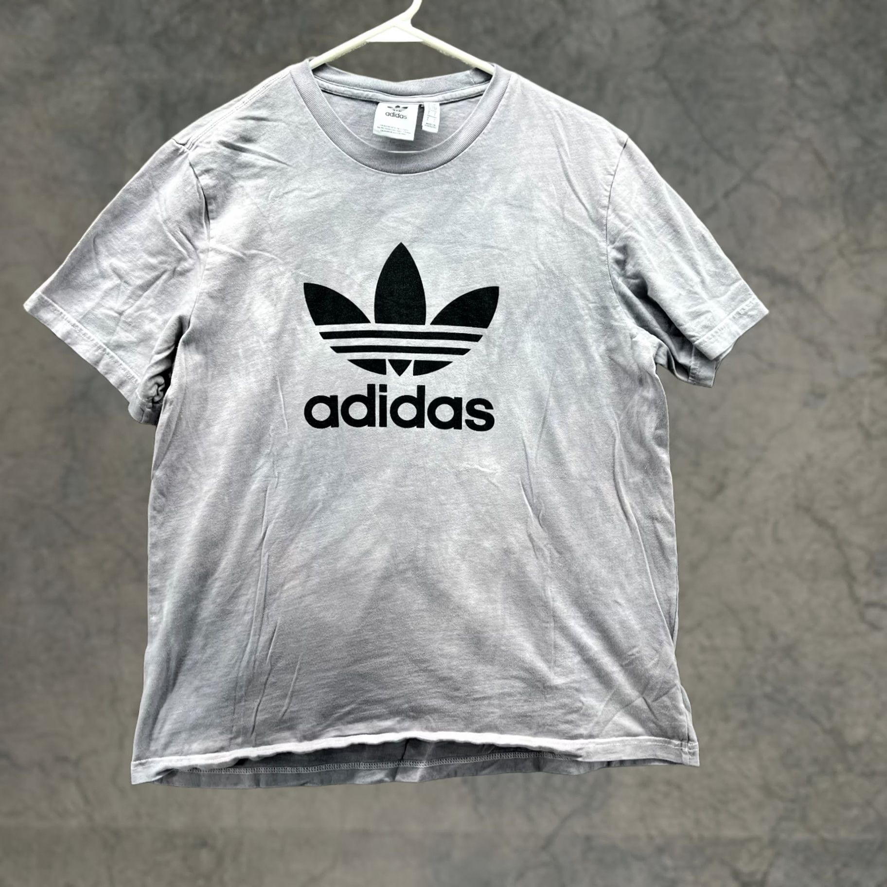 Adidas VINTAGE Adidas Shirt Men Large Adult Purple Black Crewneck Big Trefoil Originals Vintage Size US L / EU 52-54 / 3 - 1 Thumbnail
