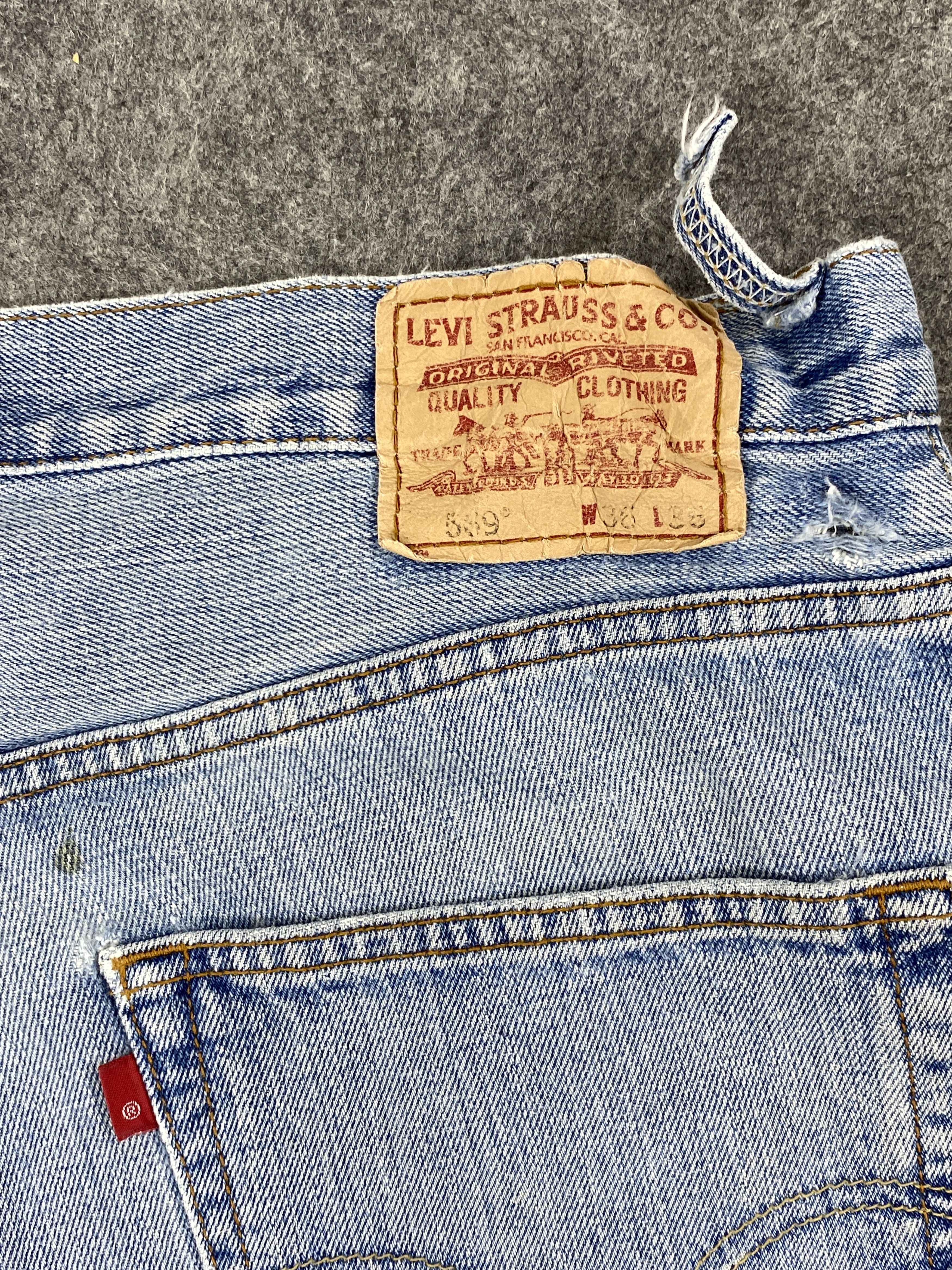 Vintage Light Blue Wash Vintage Levi's 569 38x35.5 Denim -JN1825 Size US 38 / EU 54 - 9 Thumbnail