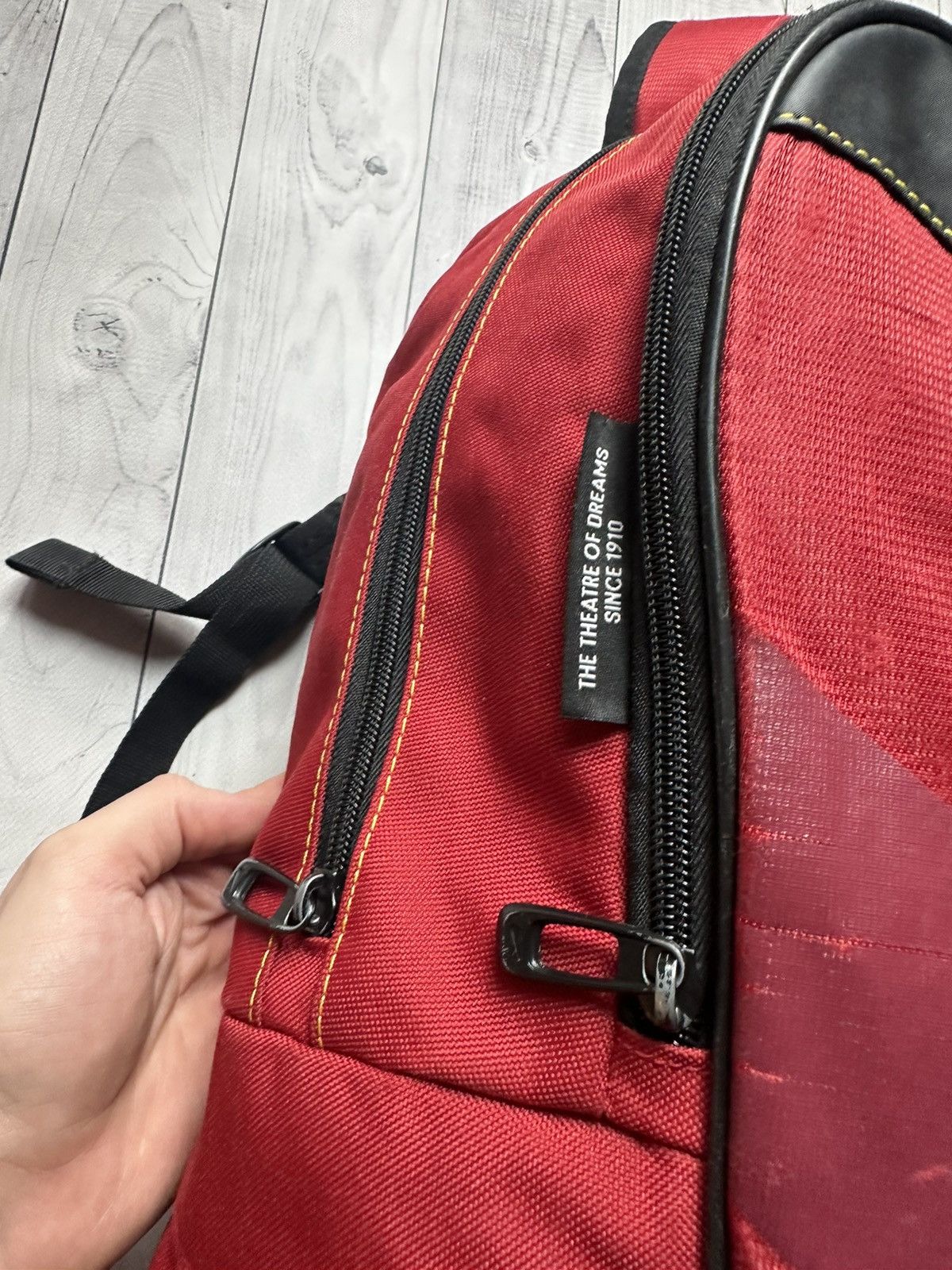 Nike × Vintage Vintage Nike Manchester United soccer bag pack logo red Size ONE SIZE - 7 Thumbnail