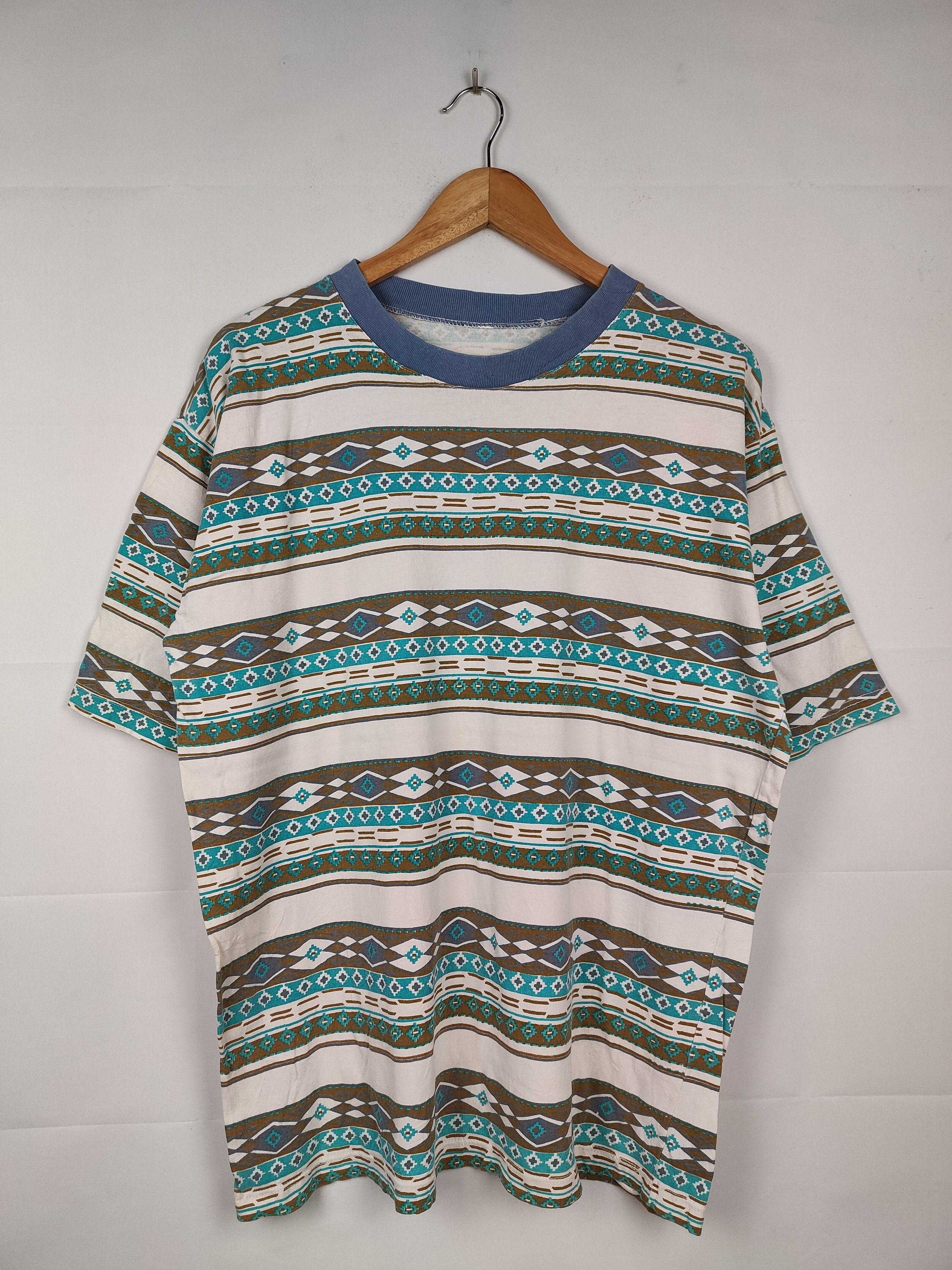 Vintage Vintage Stripe Beautiful Design Shirt Size US L / EU 52-54 / 3 - 1 Thumbnail