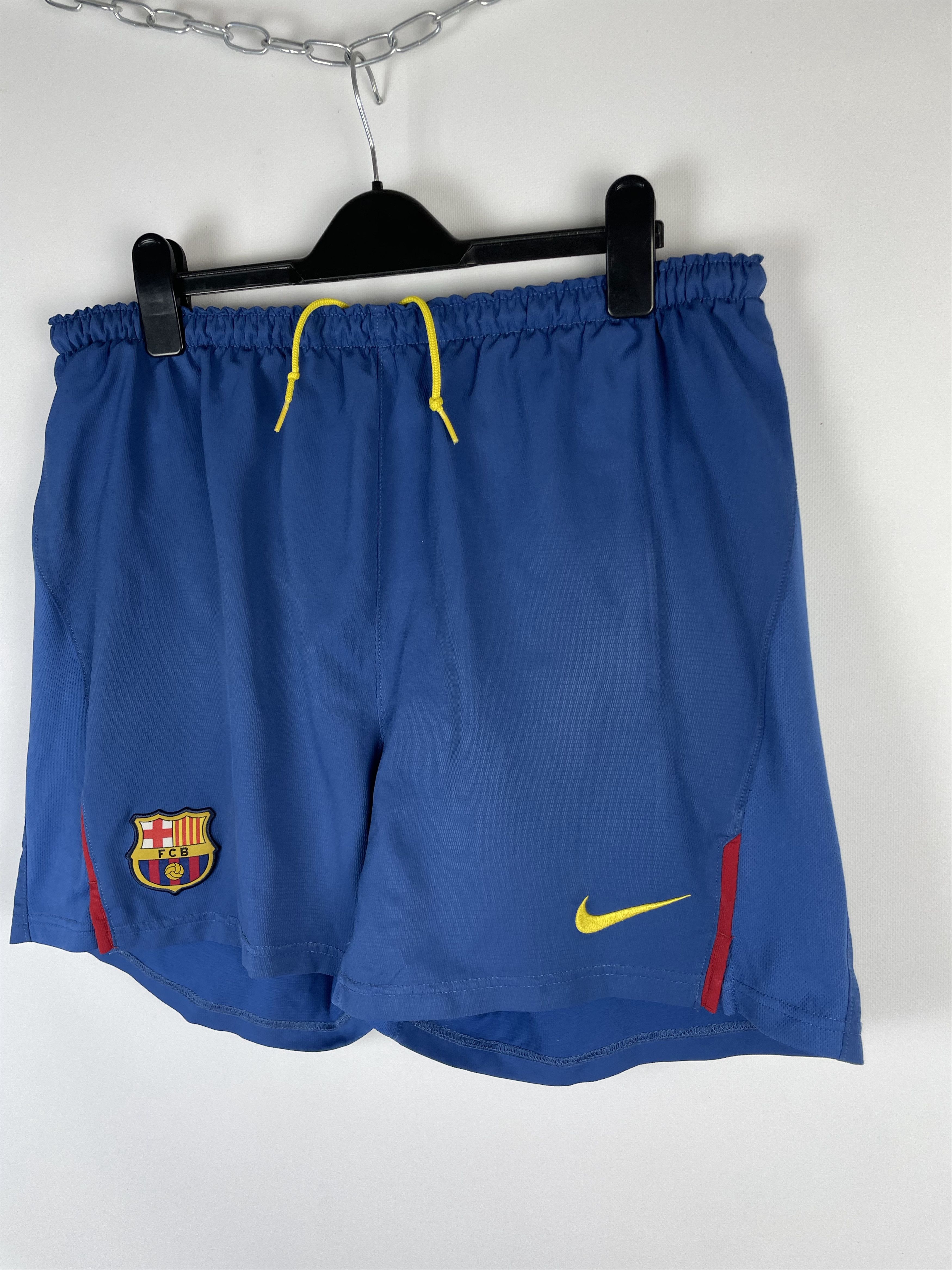 Nike Vintage Nike shorts Barcelona Size US 34 / EU 50 - 4 Thumbnail