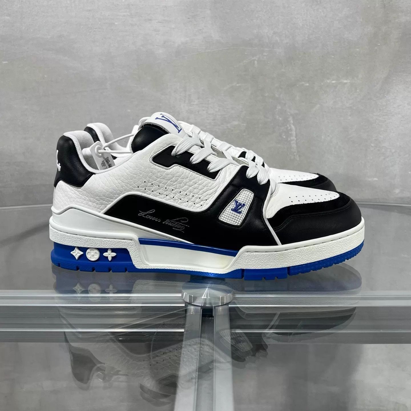 Louis Vuitton LV Trainer Fragment Design 2.0 UK3 37 Size US 5.5 / IT 35.5 - 4 Thumbnail