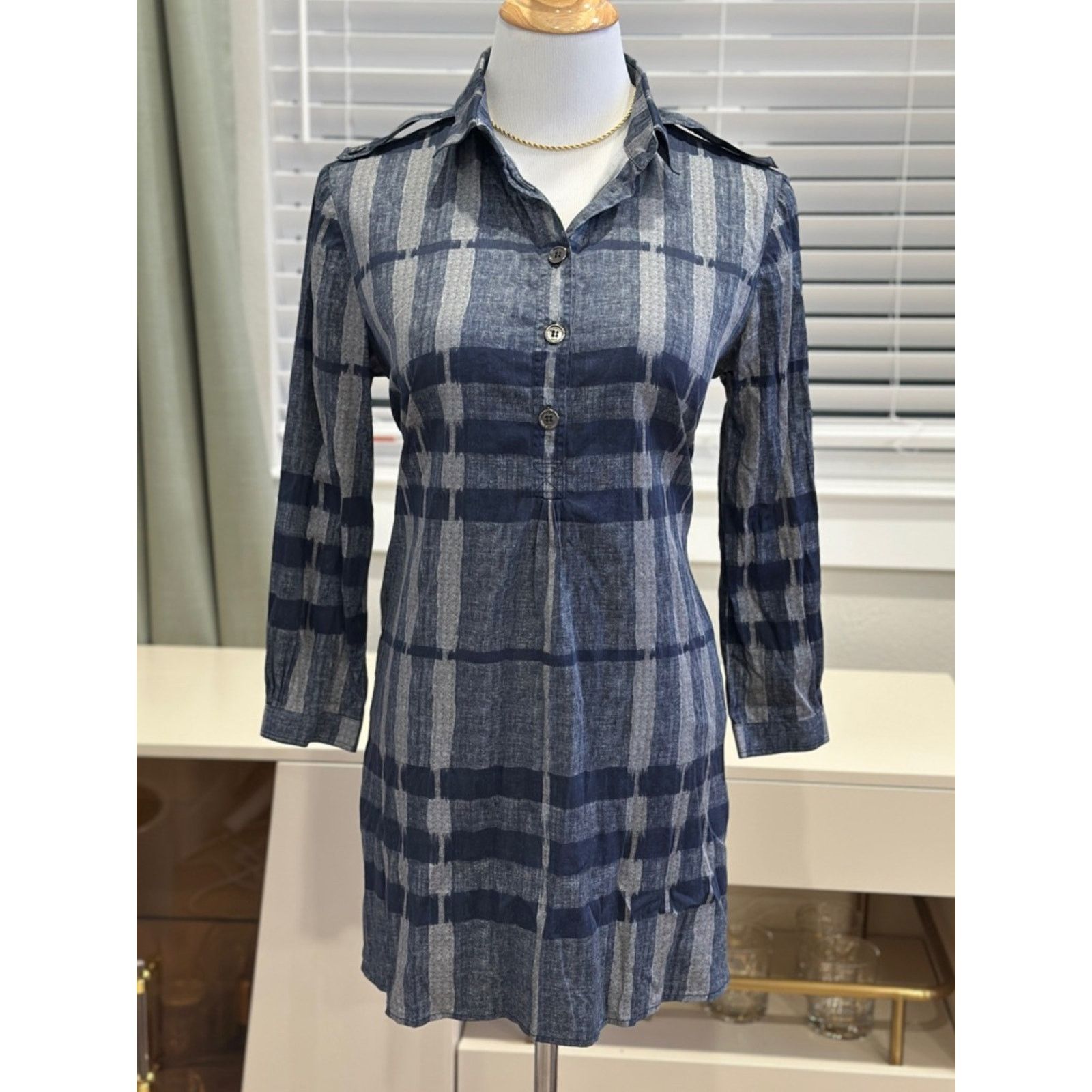 Burberry Burberry Blue Plaid Button-Up Tunic Shirt Size S / US 4 / IT 40 - 3 Thumbnail