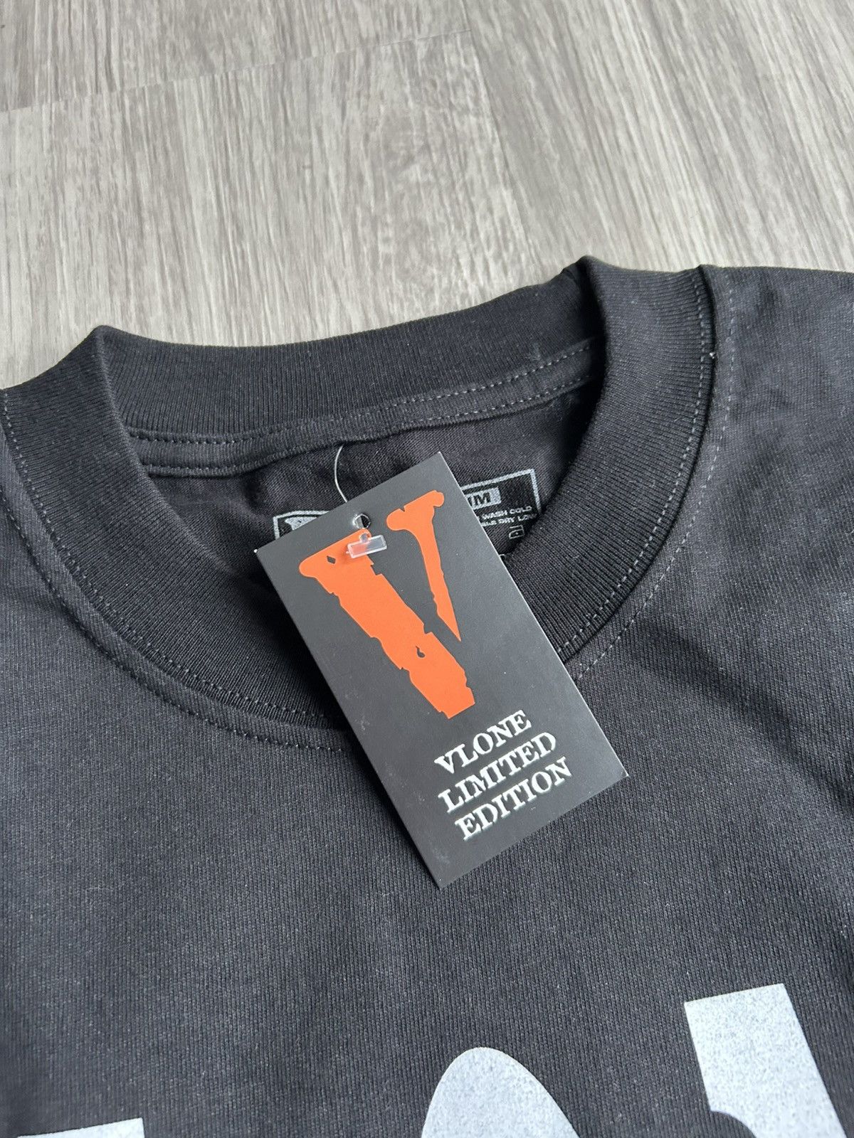 Vlone Vlone Staple Logo T-Shirt Size Medium Size US M / EU 48-50 / 2 - 5 Thumbnail