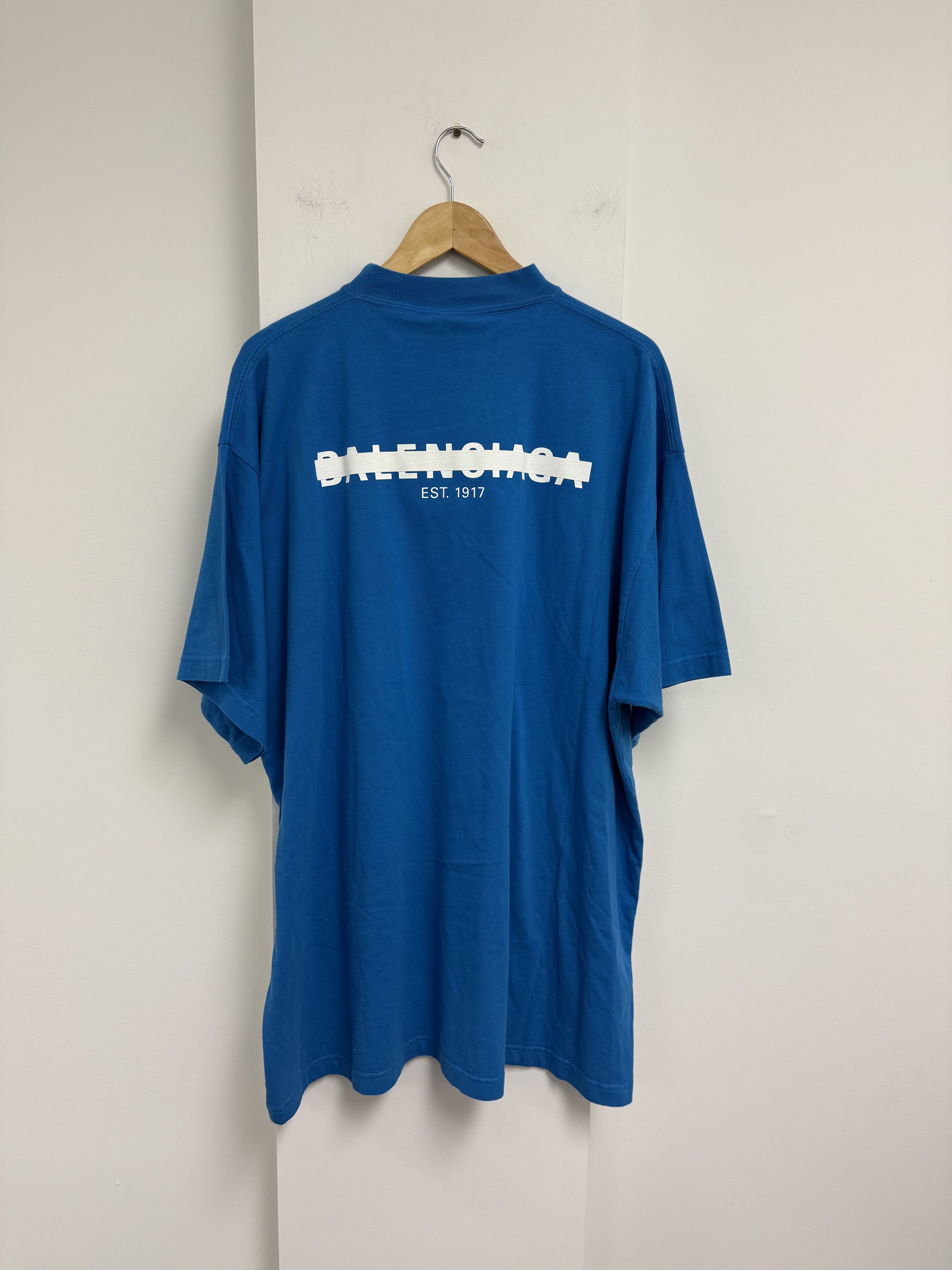 Balenciaga Balenciaga Strike Tee Size US L / EU 52-54 / 3 - 2 Thumbnail