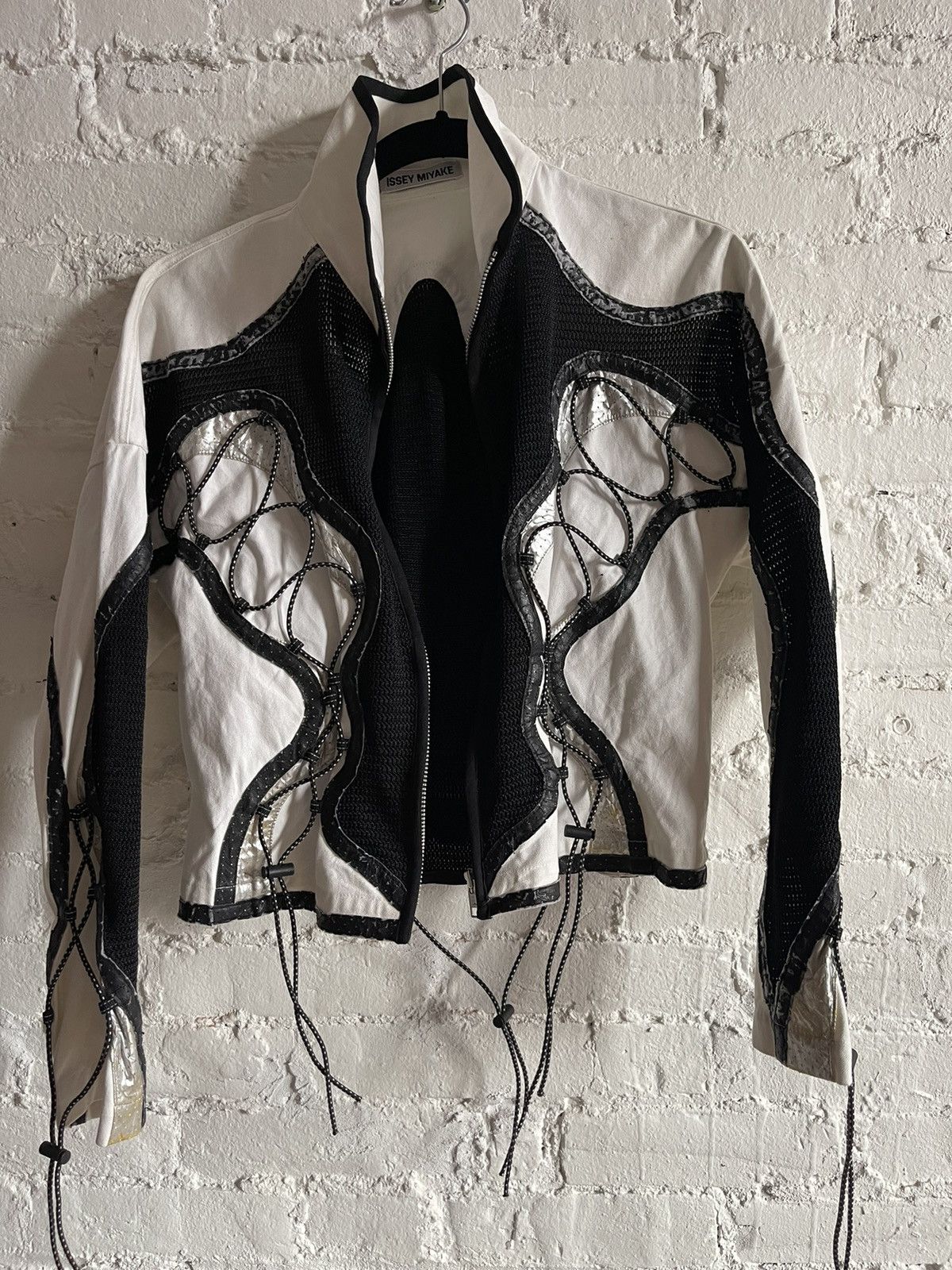 Image of Issey Miyake Bungee Jacket in White, Men's (Size Small)