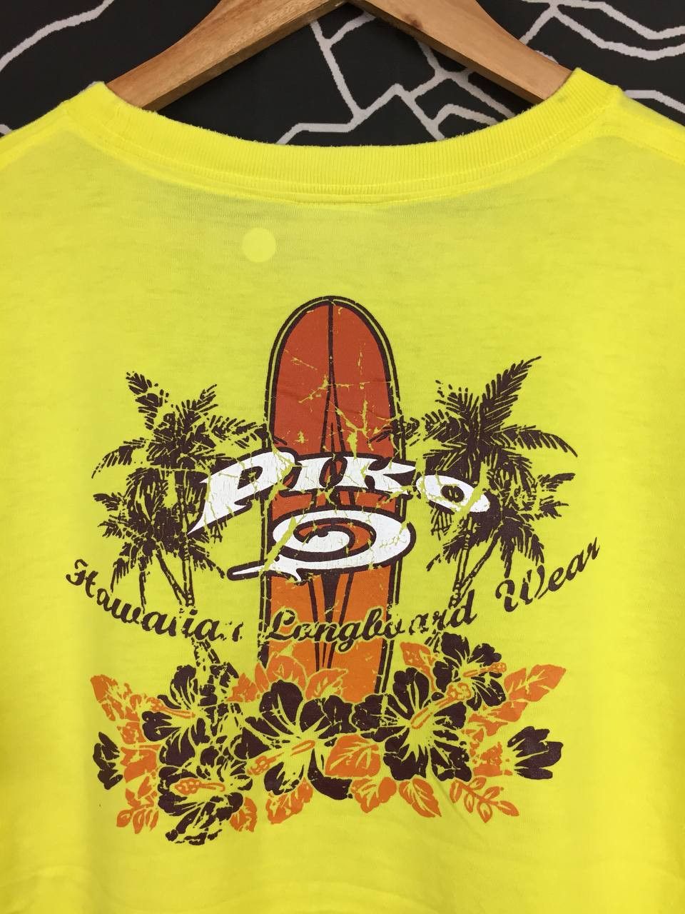 Vintage Vtg Piko Hawaiian Longboard Wear Tropical Graphic Surf Tee Size US L / EU 52-54 / 3 - 3 Thumbnail