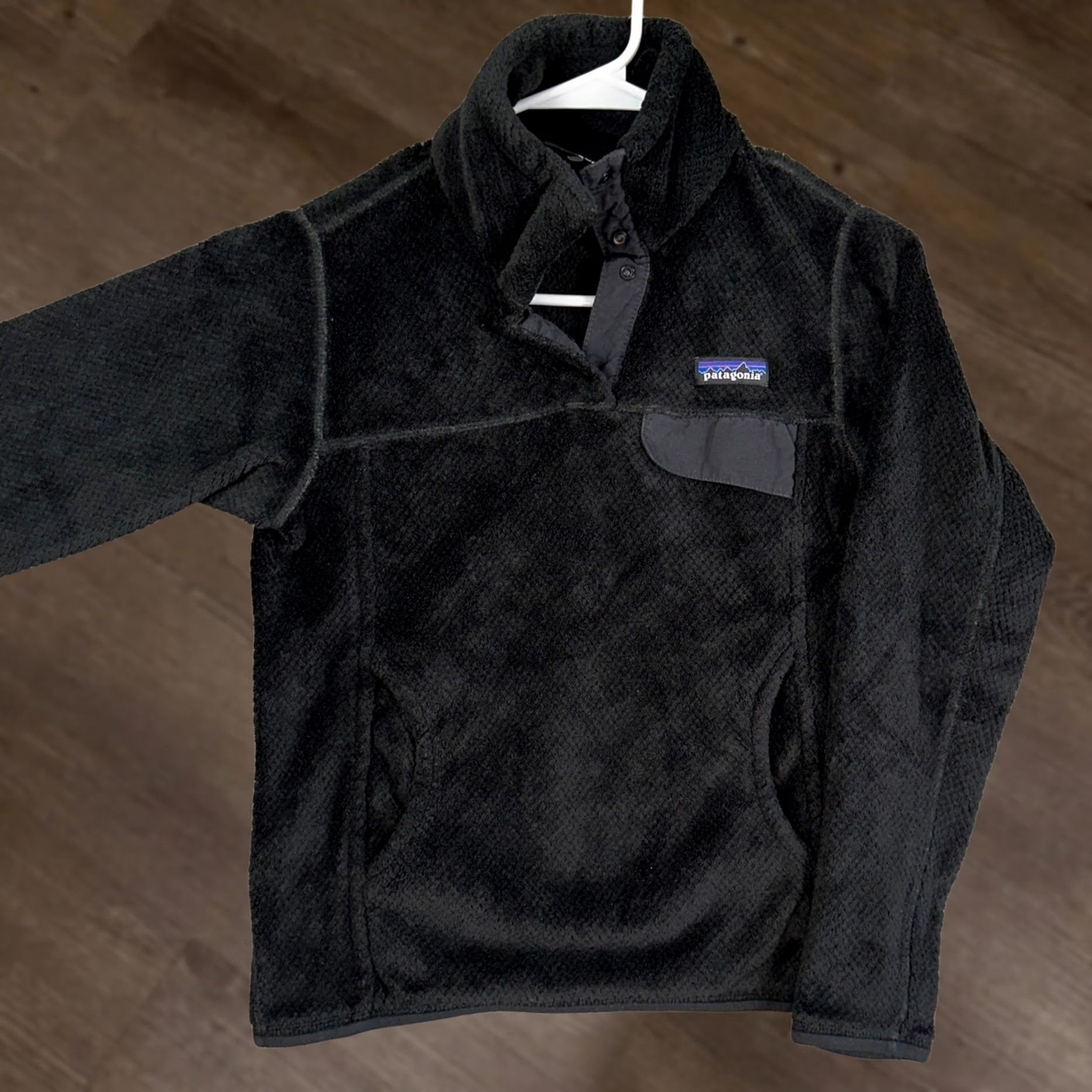 Patagonia Patagonia Sweatshirt Fleece Womens XS Black Snap Long Sleeve Pockets Pullover Size XS / US 0-2 / IT 36-38 - 1 Thumbnail