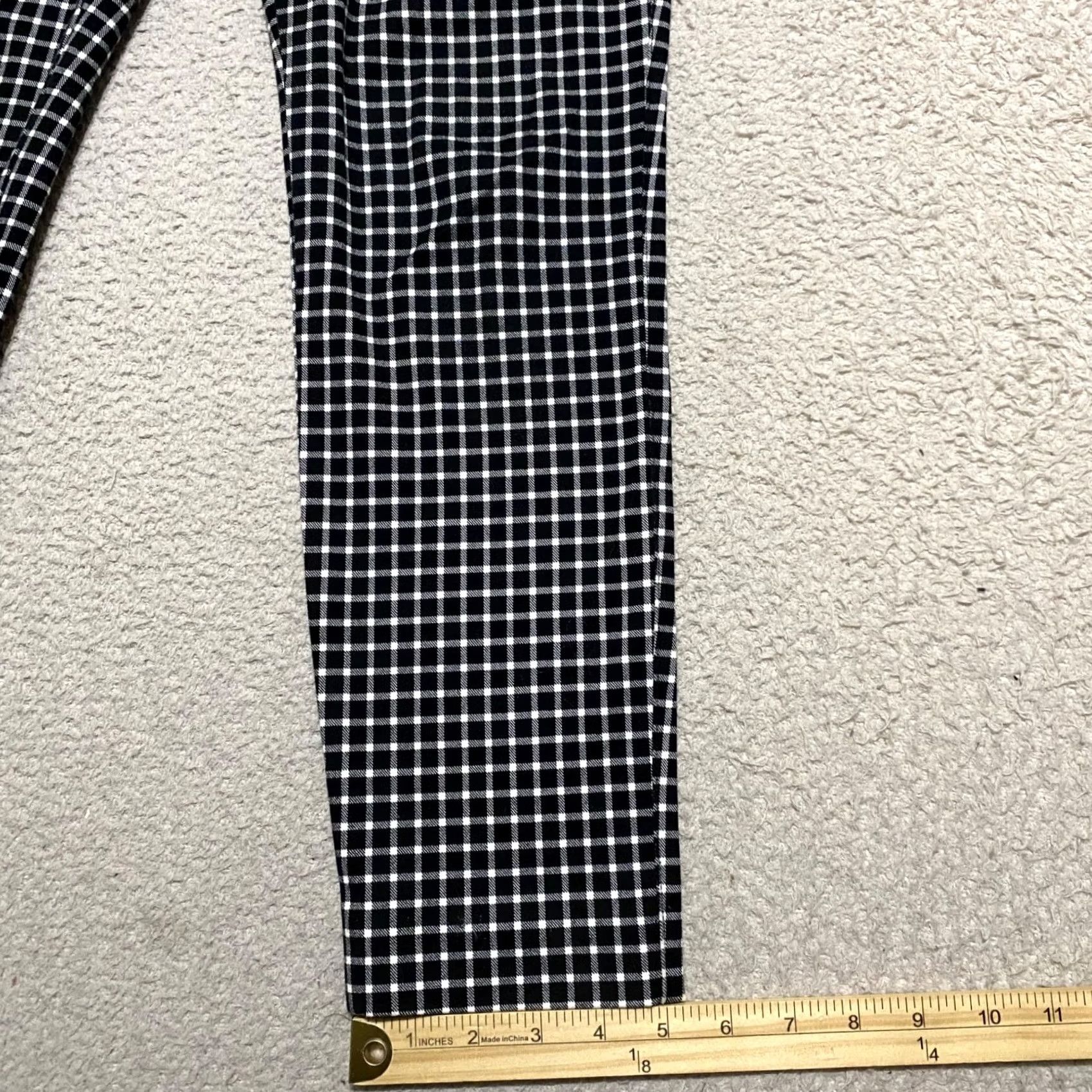 Old Navy Old Navy Plaid Pants Skinny Ankle 4 Womens Black Pixie Mid Rise Cotton Spandex Pocket Vintage Non-undefined Size 27" / US 4 / IT 40 - 5 Thumbnail
