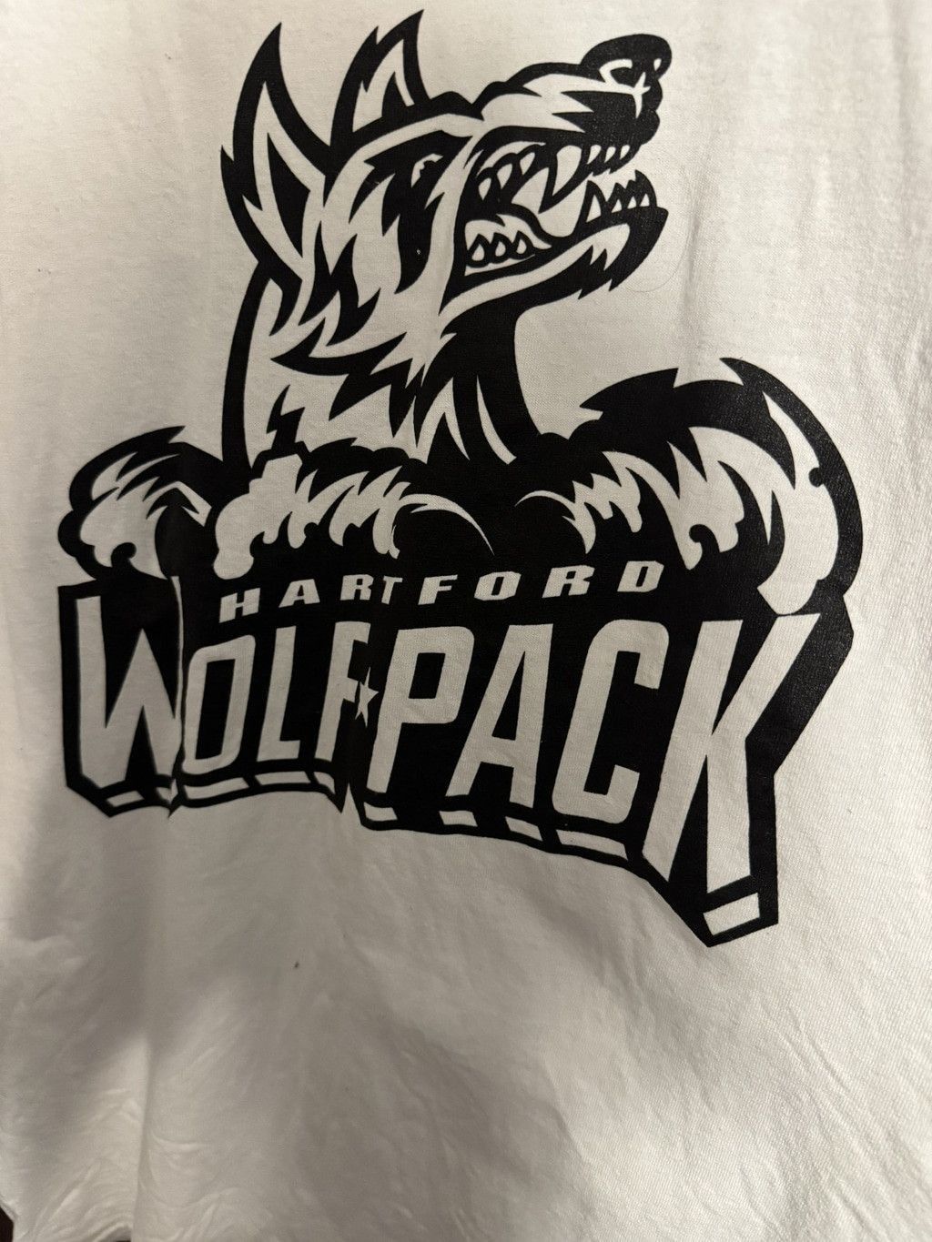 Gildan Hartford Wolfpack Tee Shirt White Men's Size L AHL Size US L / EU 52-54 / 3 - 4 Thumbnail