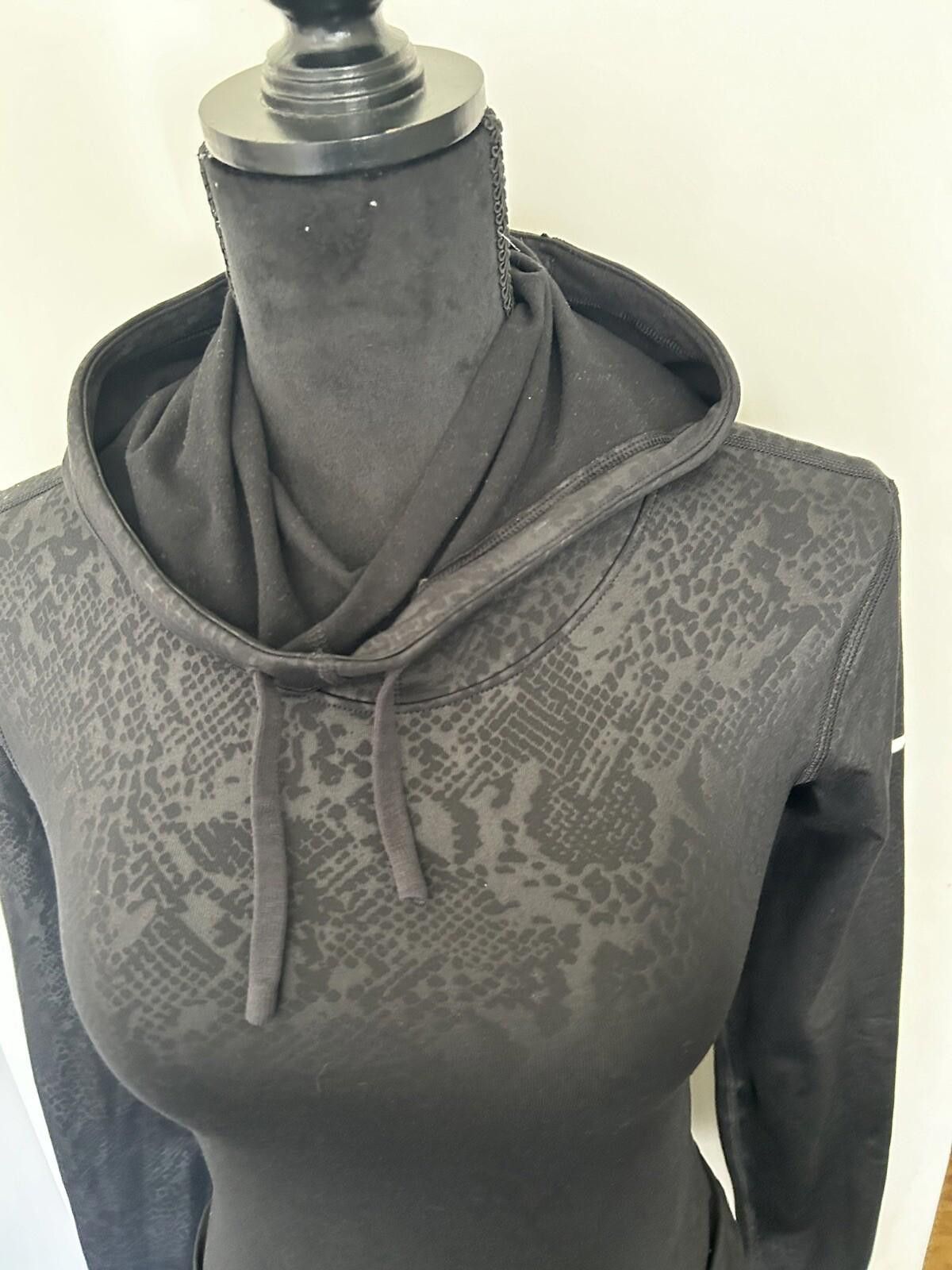 Nike Nike Women's pullover Hoodie Black Animal Print - Size XS Size XS / US 0-2 / IT 36-38 - 6 Thumbnail