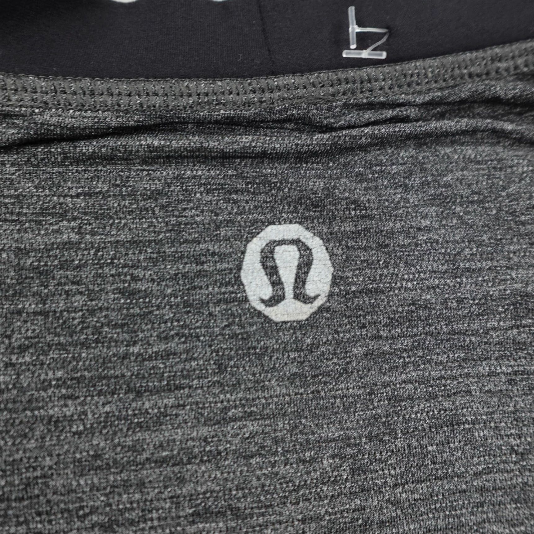 Lululemon Lululemon Shirt Mens Large Gray Lightweight Performance Athletic Workout Gym Size US L / EU 52-54 / 3 - 7 Thumbnail