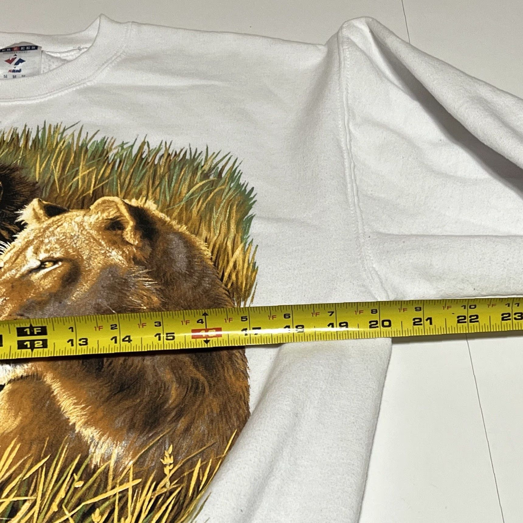 Jerzees Jerzees Lion Couple Crew Neck Sweatshirt NuBlend Medium White Unisex Adults Sweatshirt Long Sleeve Pullover Lion Theme 90s? Size US M / EU 48-50 / 2 - 5 Thumbnail