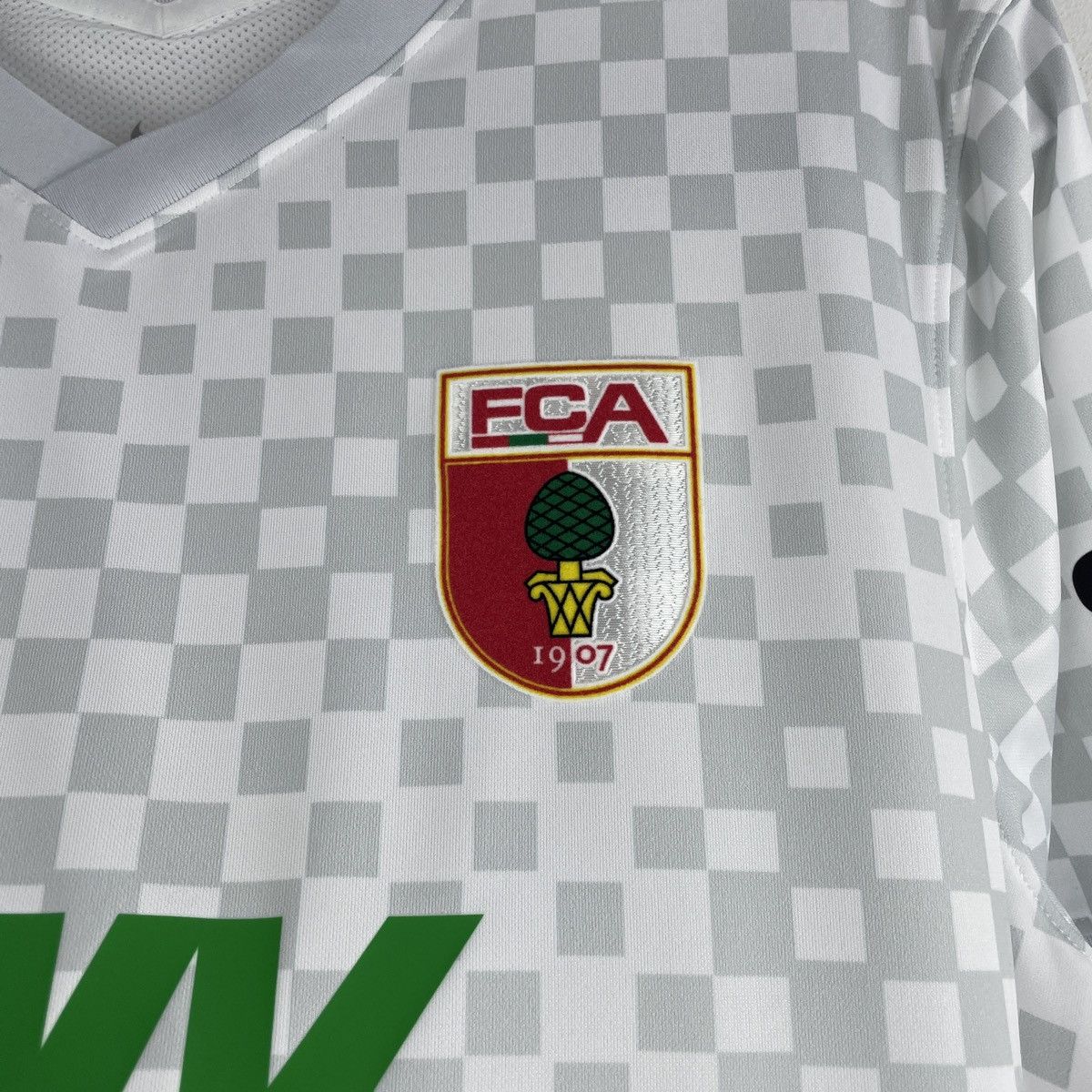 Nike FC Augsburg Away Nike Men’s Jersey Shirt 2021/2022 Size US XL / EU 56 / 4 - 3 Thumbnail