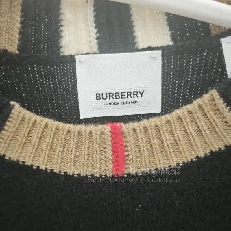 Burberry Burberry Black Wool Pullover Sweater for Women. Size M / US 6-8 / IT 42-44 - 2 Thumbnail