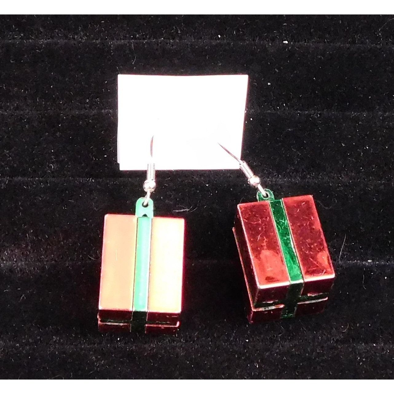 Other Red And Green Christmas Present Metallic Dangle Earrings Size ONE SIZE - 3 Thumbnail