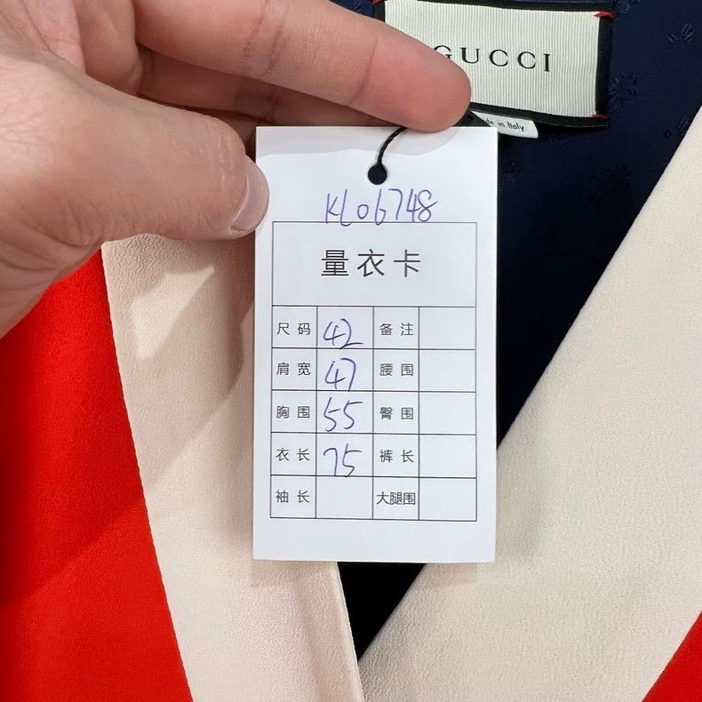 Gucci Gucci White and orange stitching metal G-shaped button card Size M / US 6-8 / IT 42-44 - 7 Thumbnail