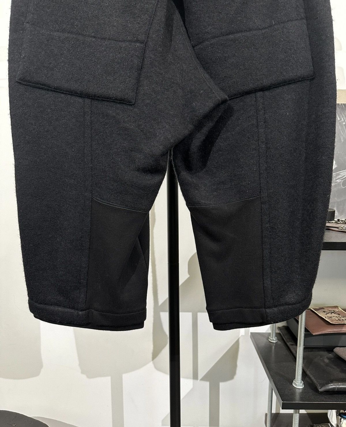 Julius Julius_7 Wool Blend Elastic-Waist Shorts / Cropped Pants Size US 32 / EU 48 - 4 Thumbnail