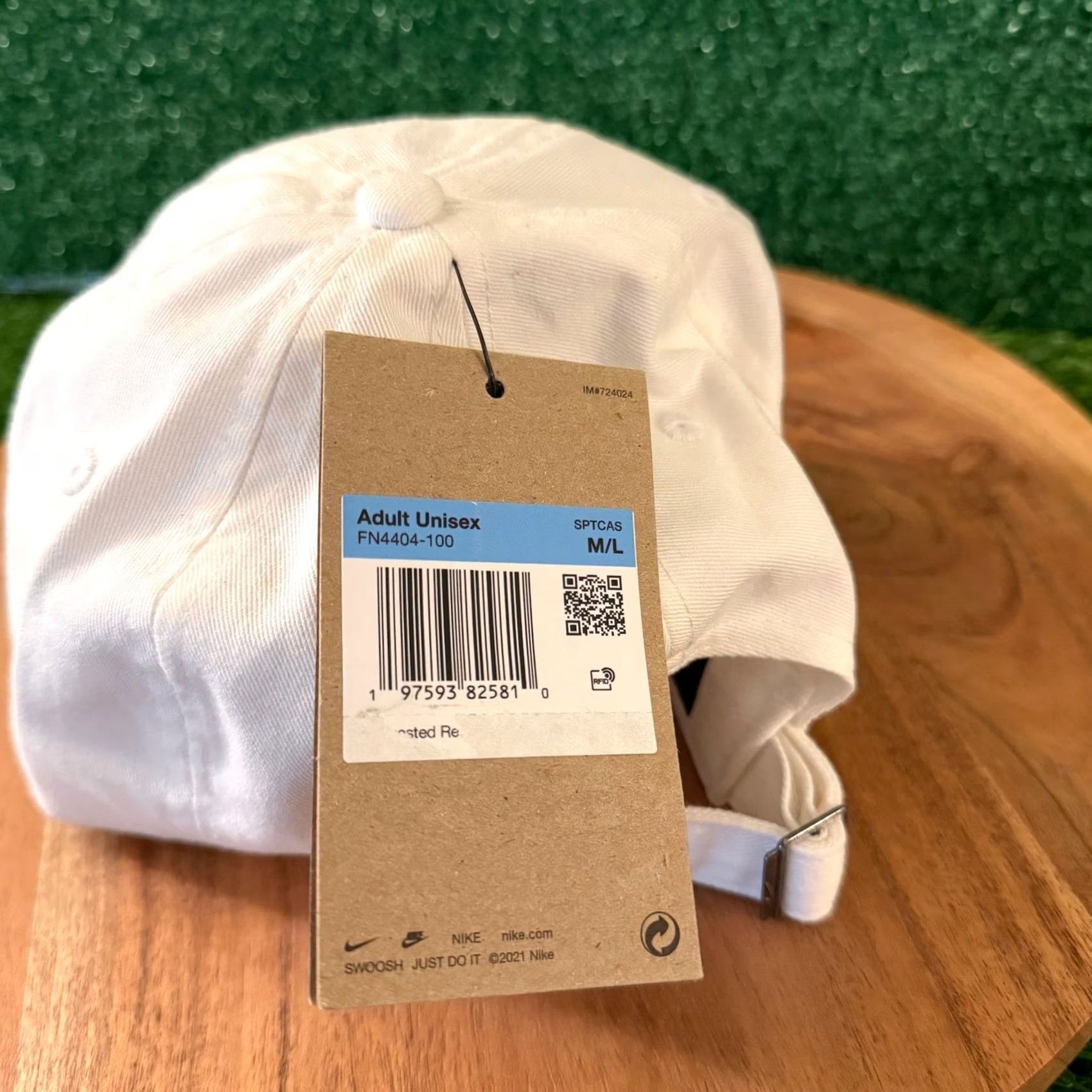 Nike Nike Club Cap Hat Mens Medium Large White Embroidered Sneaker Patch Adjustable Cap Baseball Cap Size ONE SIZE - 6 Thumbnail