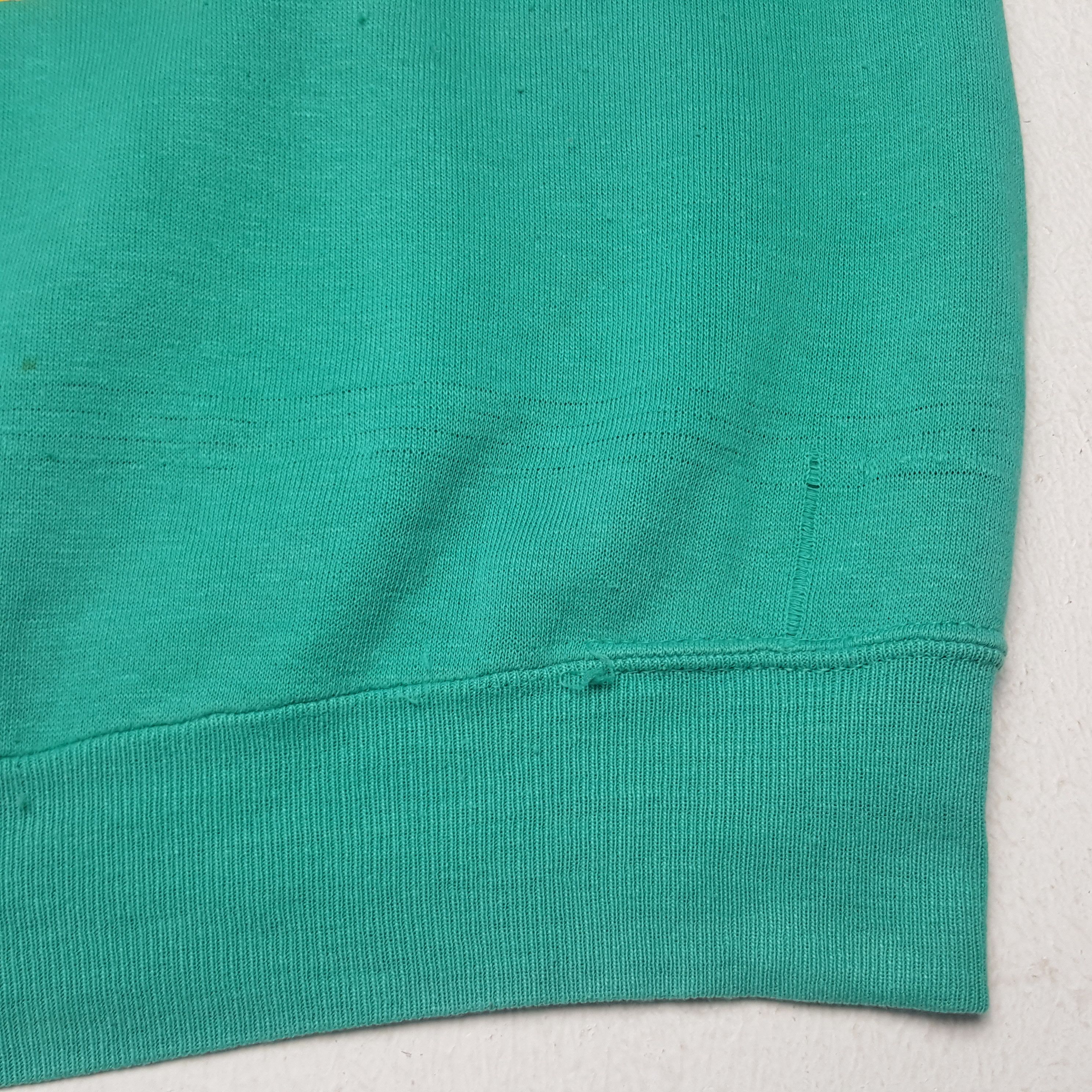 Vintage Vintage 90's Devilspoint American Sport Style Sweatshirt Size US L / EU 52-54 / 3 - 8 Thumbnail