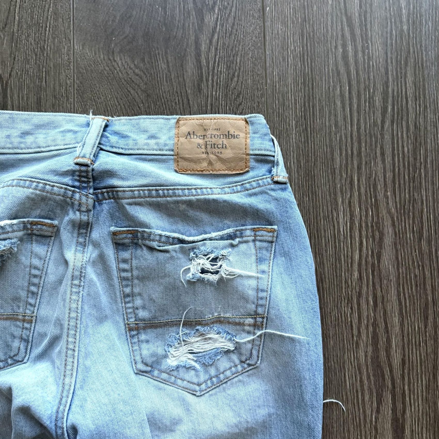 Abercrombie & Fitch Y2K Abercrombie & Fitch Jeans Slim Straight 28x30 Light Blue Distressed denim Men's Jeans Size US 28 / EU 44 - 5 Thumbnail