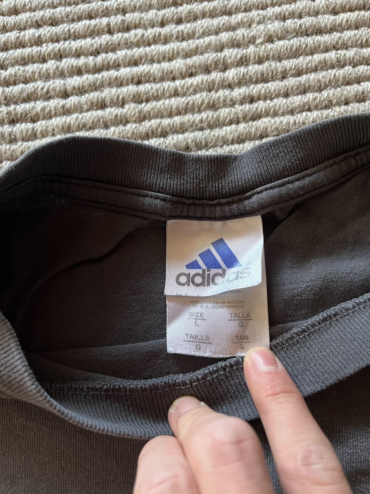 Adidas Vintage Adidas Tee Size US L / EU 52-54 / 3 - 3 Thumbnail