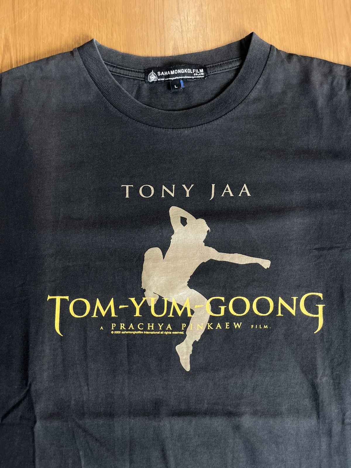 Arts & Science Vtg TOM-YUM-GOONG Tony Jaa 2005’s Promo Film Tshirt Size US L / EU 52-54 / 3 - 6 Thumbnail