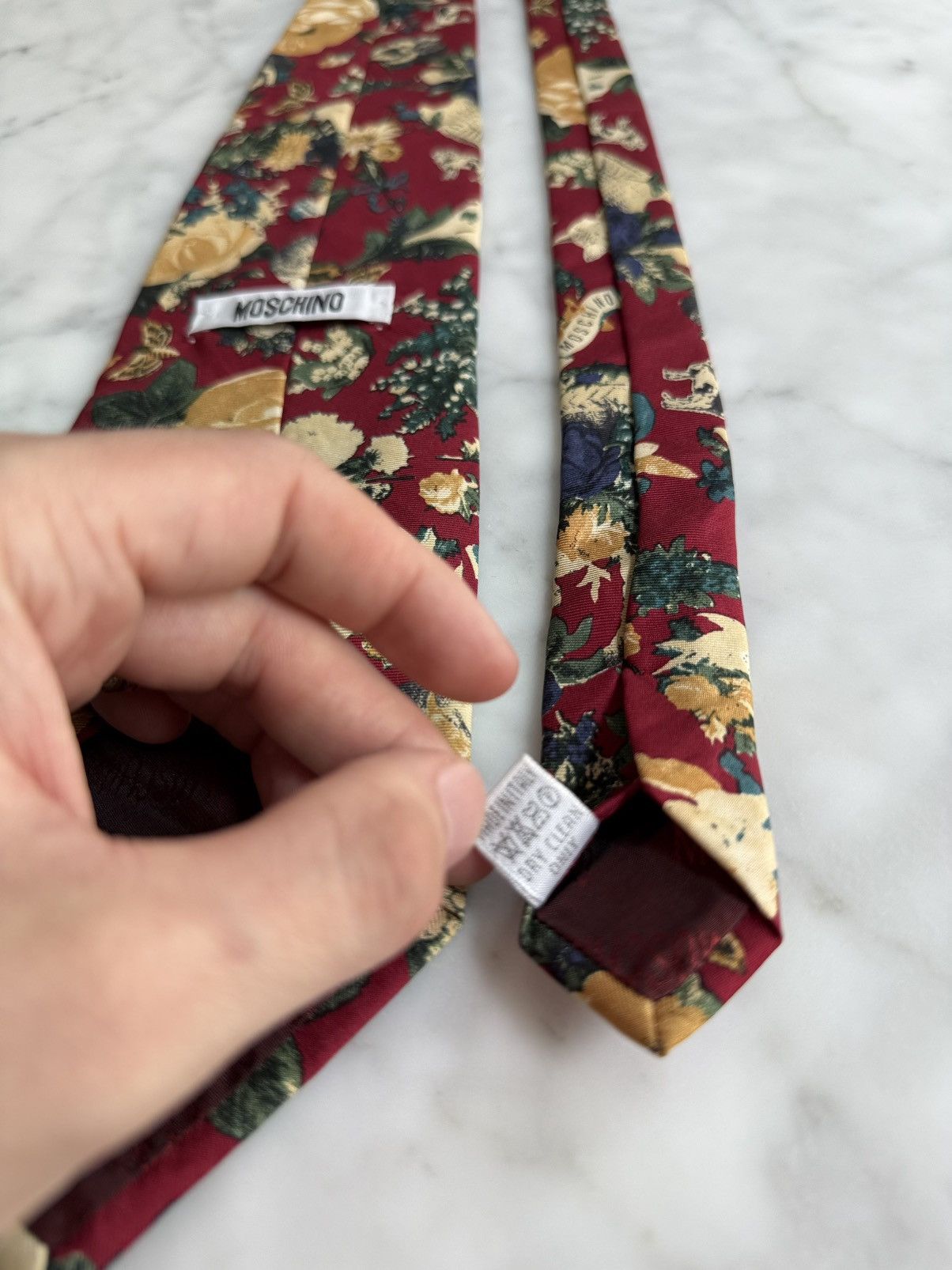 Moschino Vintage Moschino Burgundy Cherub Floral Silk Tie Couture Era Size ONE SIZE - 6 Thumbnail