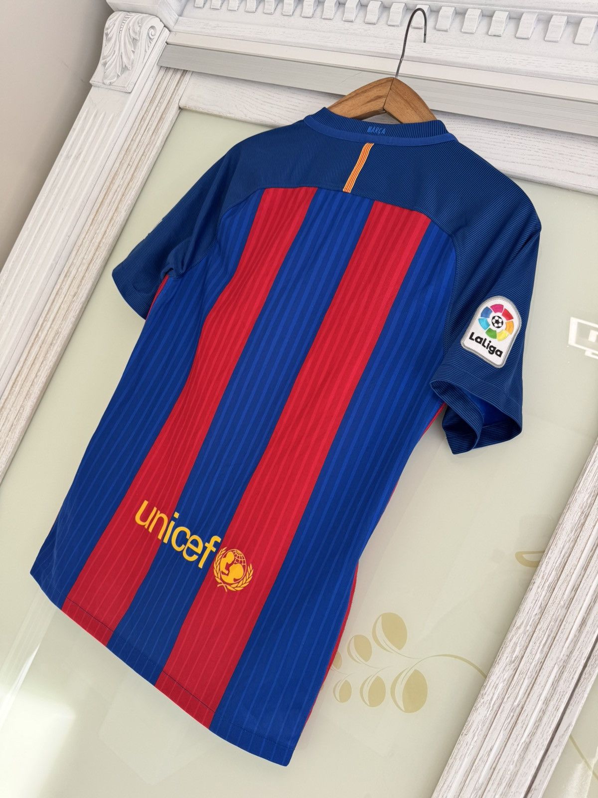 Nike Barcelona 2015-2016 Home Soccer Jersey Football Kit Shirt Size US S / EU 44-46 / 1 - 7 Thumbnail